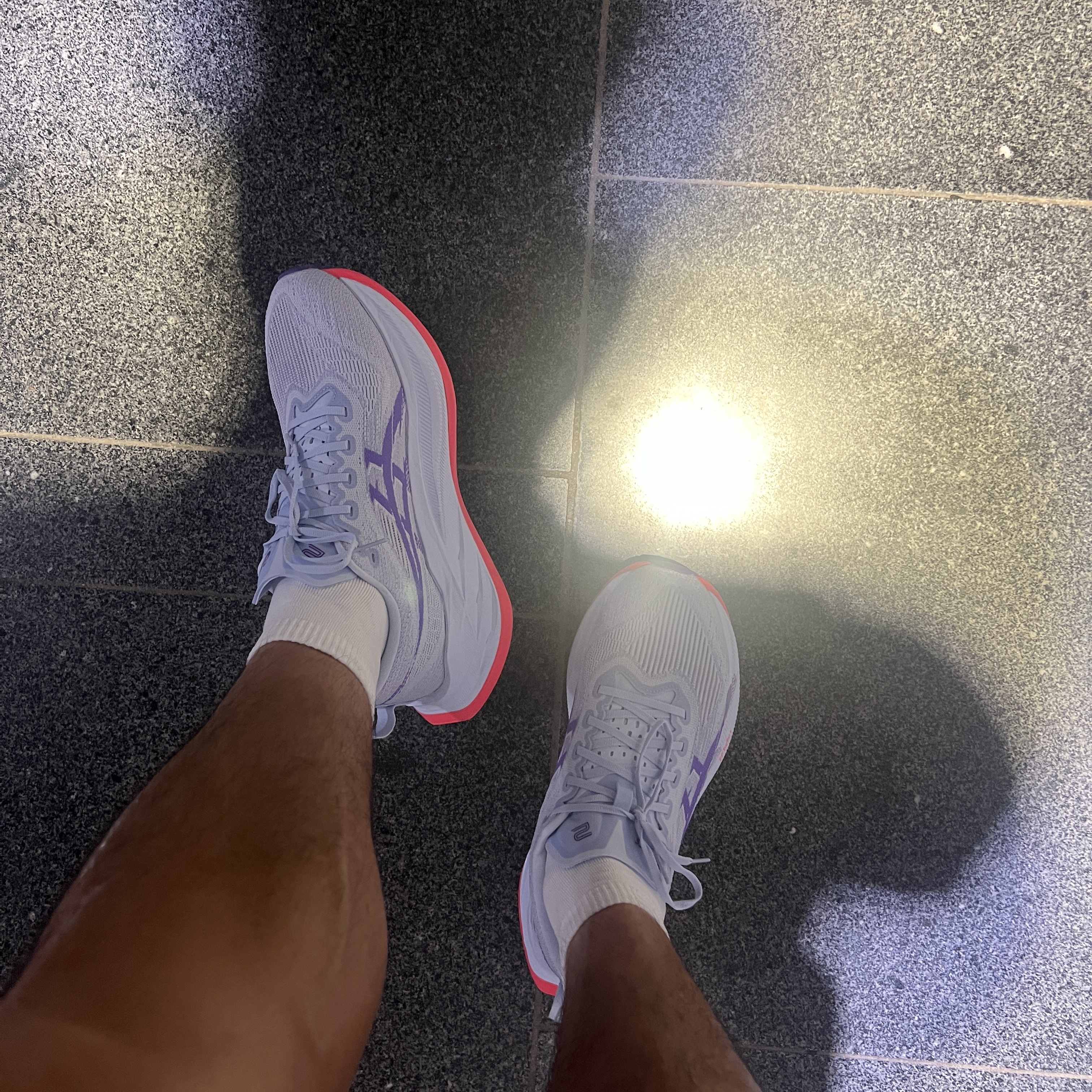 Asics Superblast 2 Blue Fade Edo Purple 착용 스타일