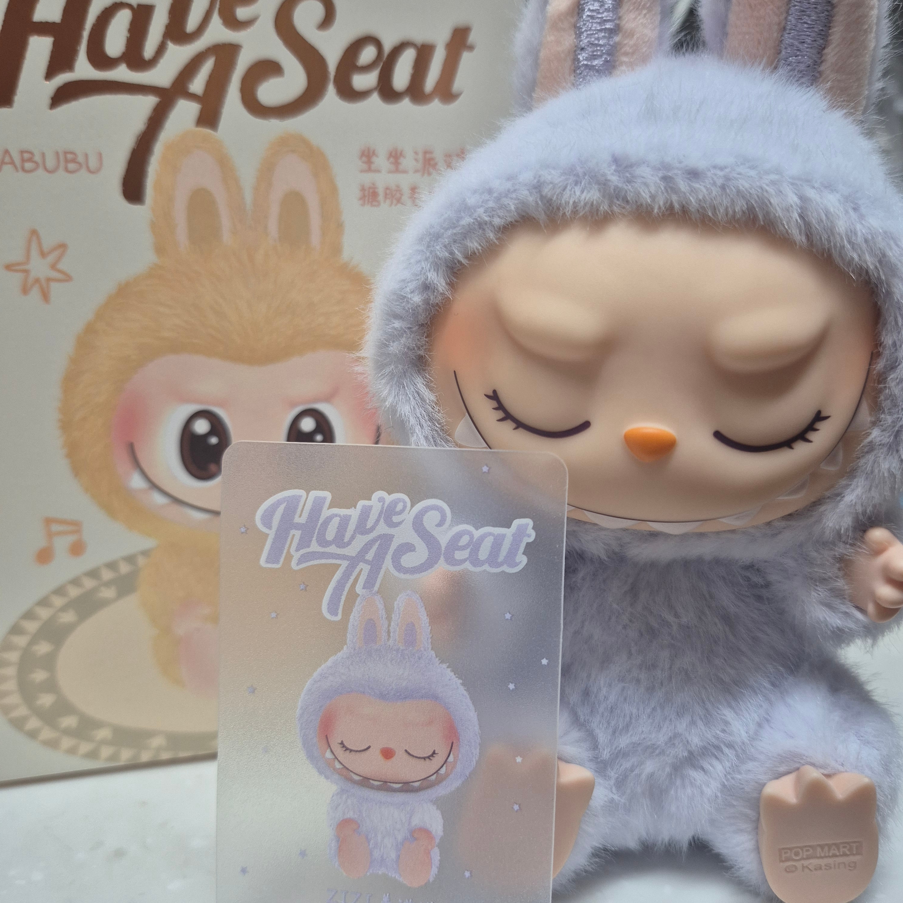 Pop Mart Labubu Let's Play Together Doll Series Zizi Keyring (Opened Case) 착용 스타일 - 1