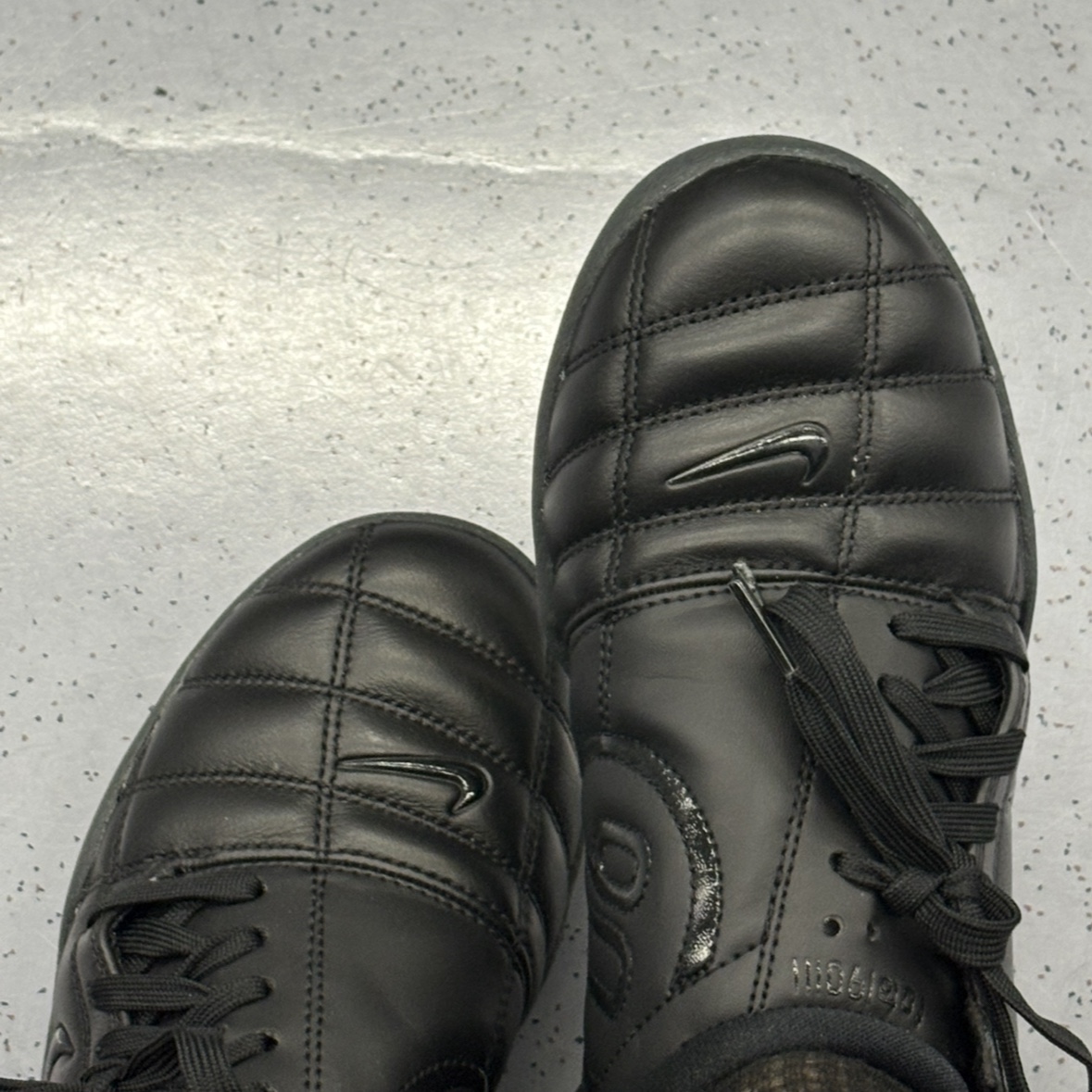 (W) Nike Total 90 III SP Triple Black 착용 스타일 - 2