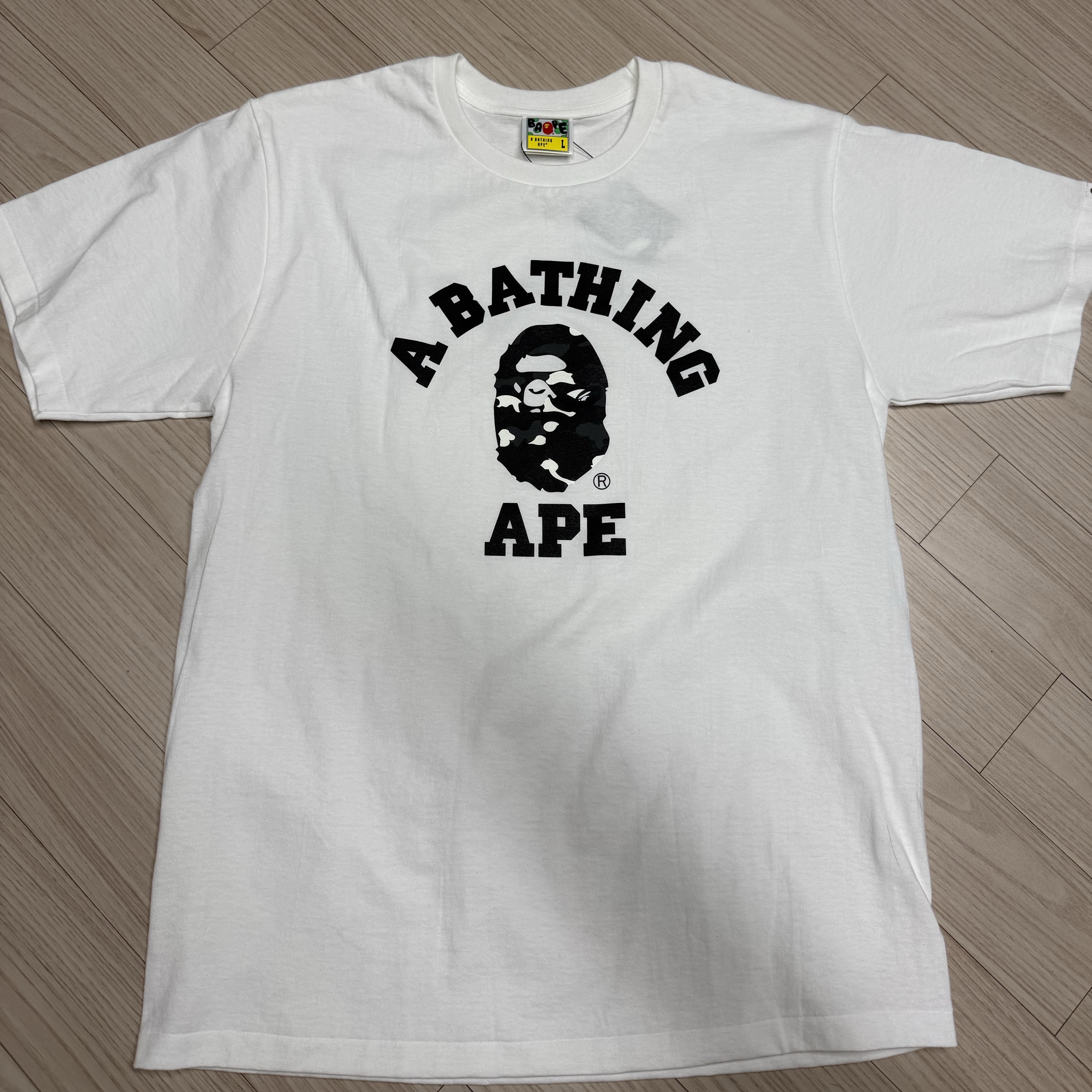 BAPE City Camo College T-Shirt White Black 착용 스타일