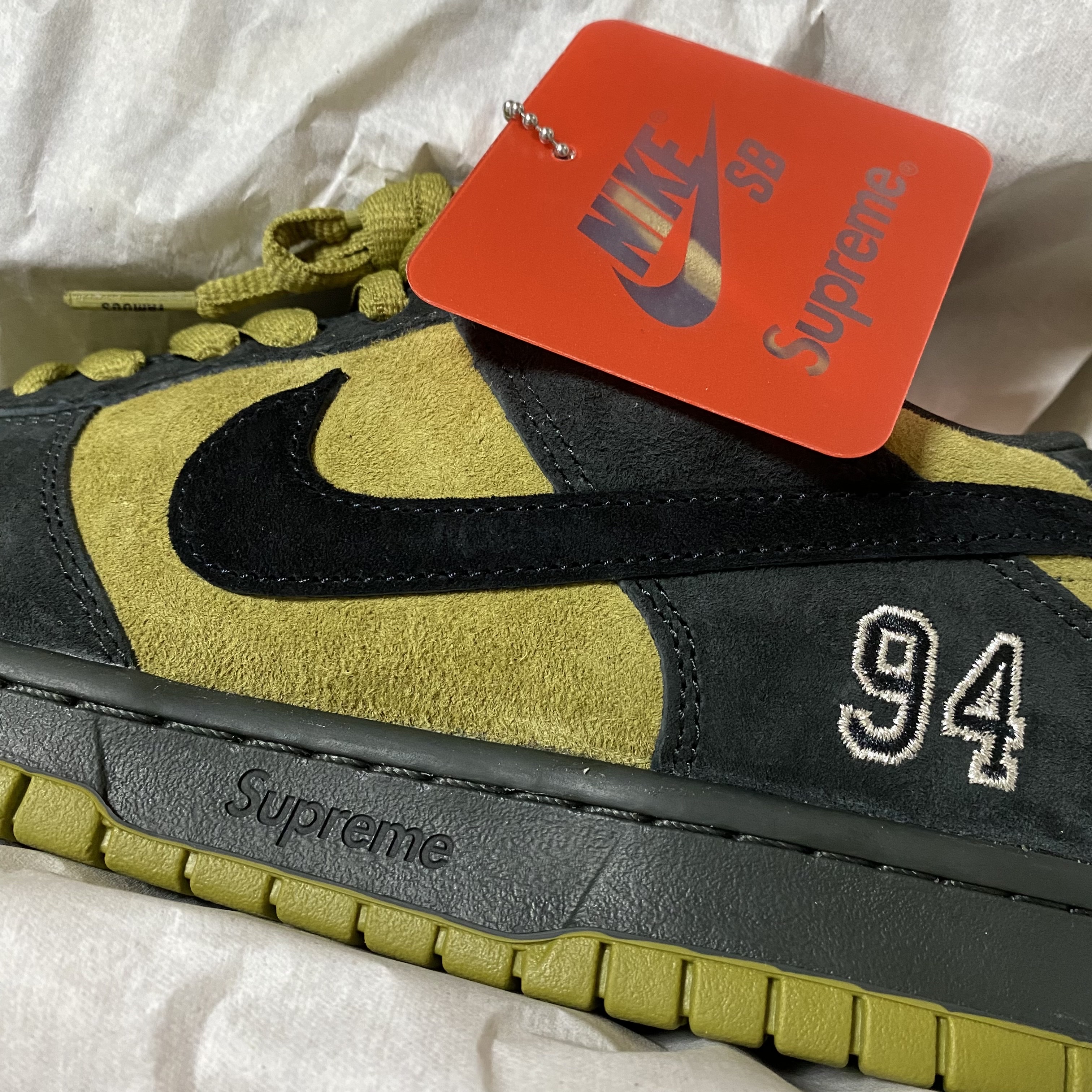 Nike x Supreme SB Dunk Low Camper Green 착용 스타일