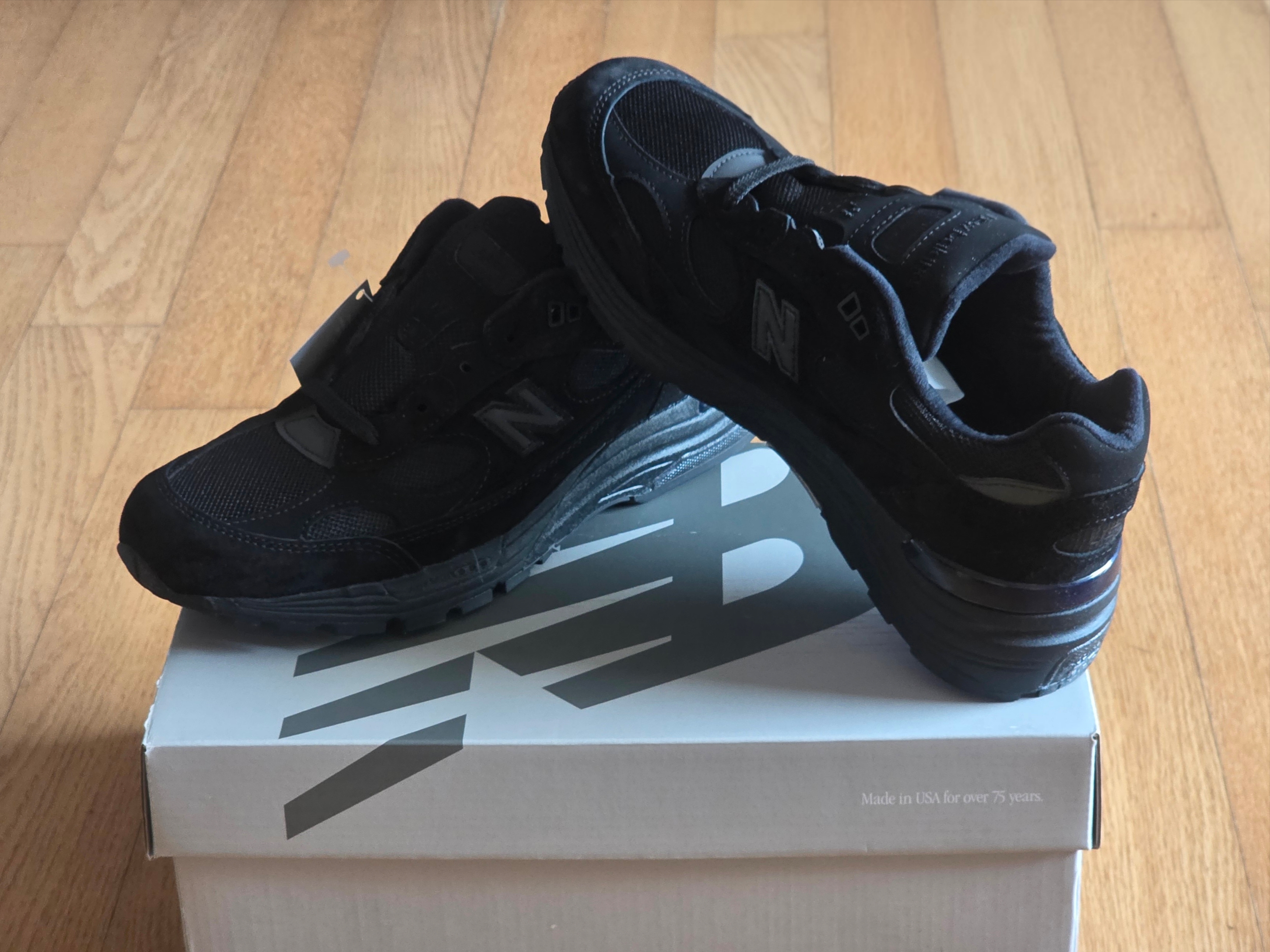 New Balance 992 Made in USA Core Black 착용 스타일 - 1