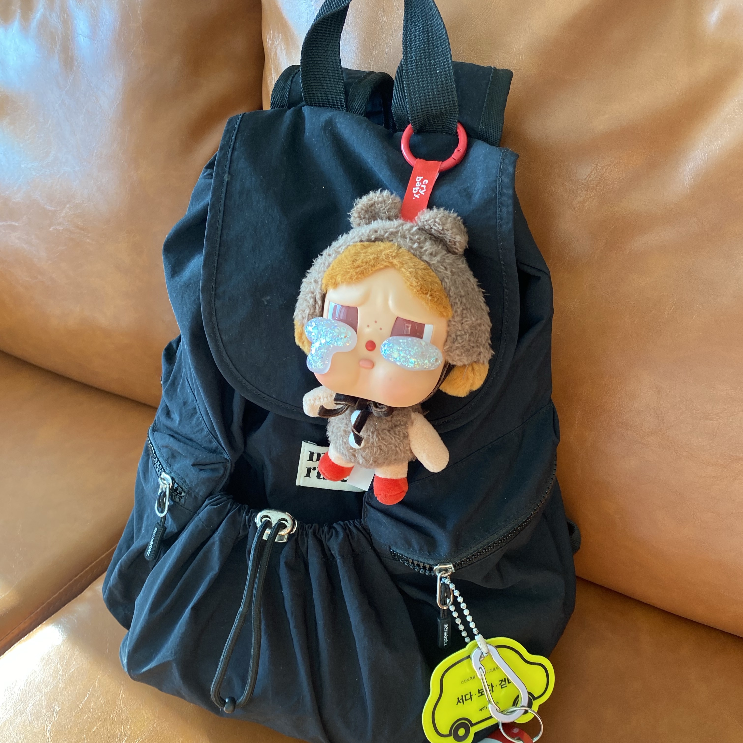 Pop Mart Crybaby Crying Again Series Plush Keyring Sealed Case (1 Blind Box) 착용 스타일