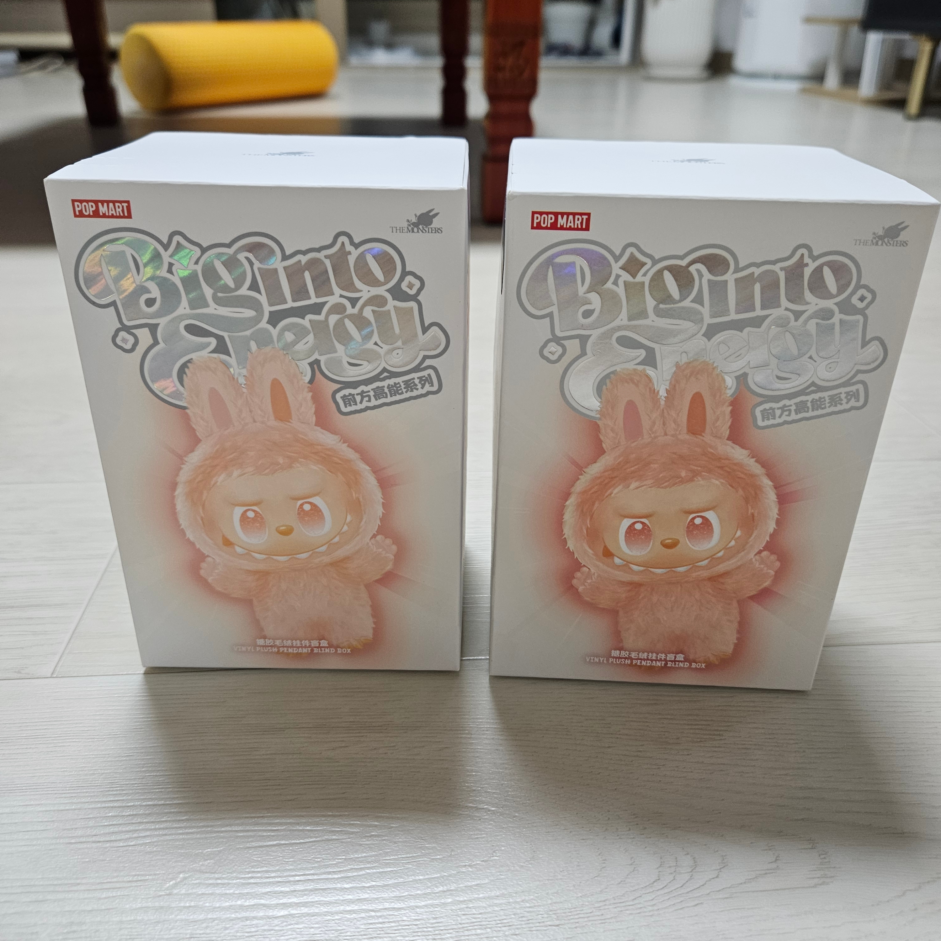 Pop Mart Labubu The Monsters Highlight Series Sealed Case (Bundle of 2/1 Blind Box) 착용 스타일 - 1