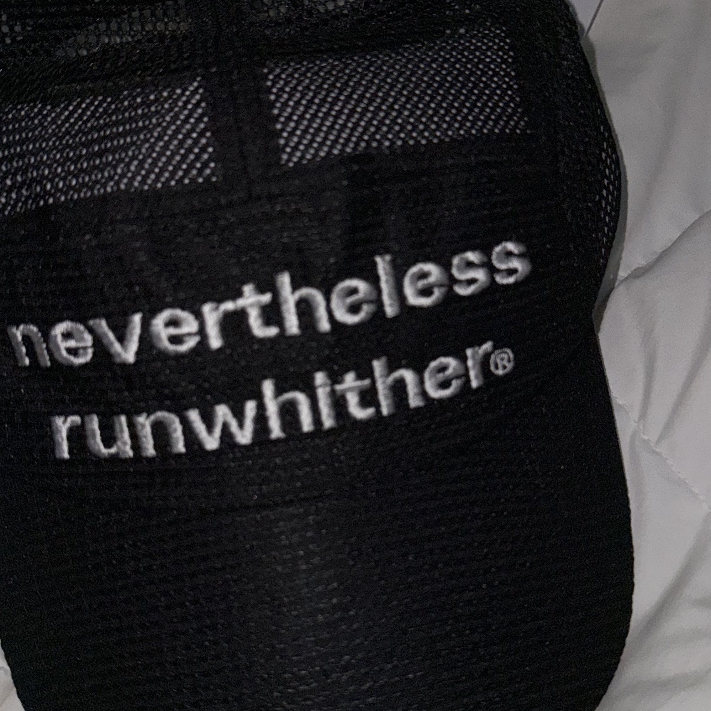 [KREAM 단독] runwhither Mesh Cap Black 착용 스타일 - 3