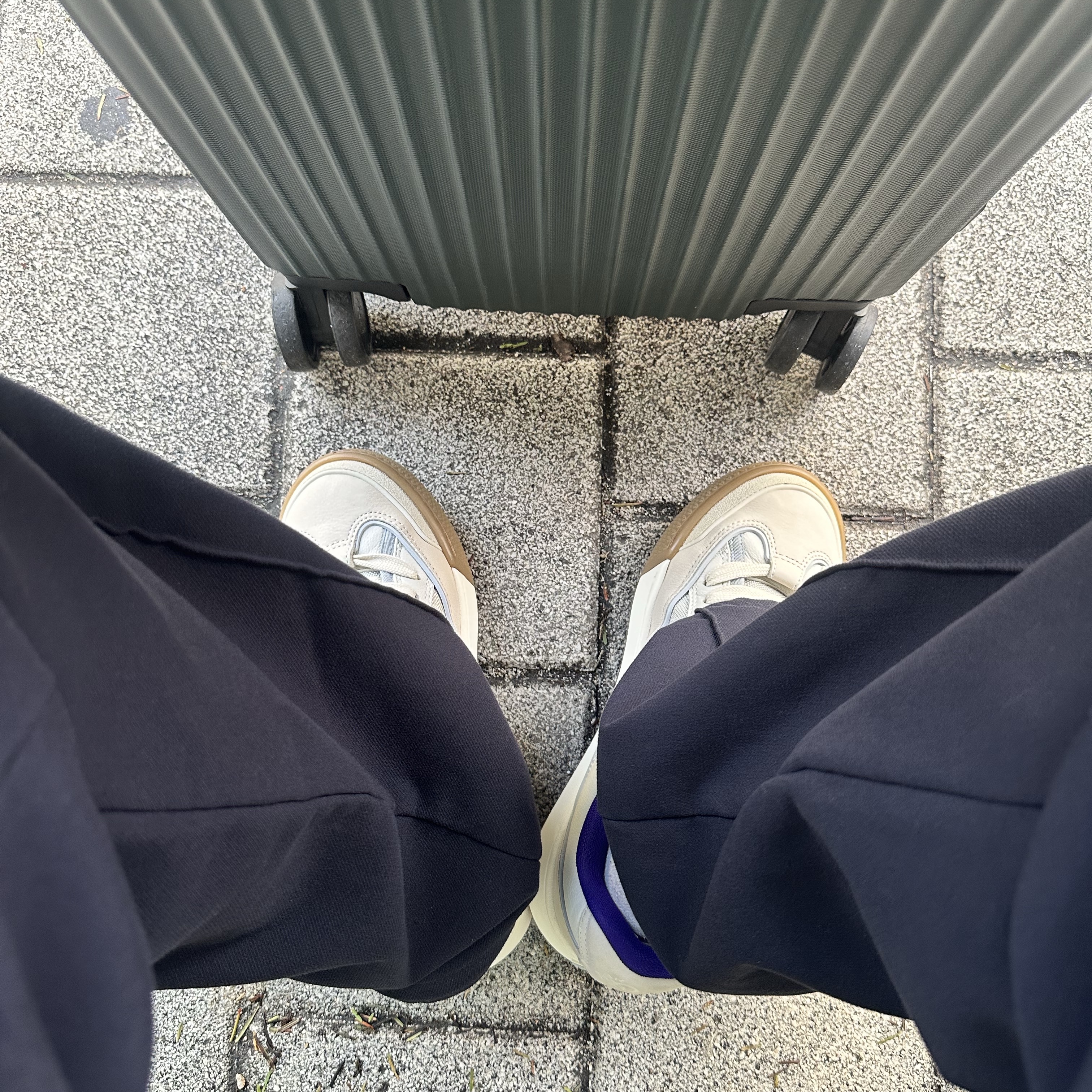 Maison Mihara Yasuhiro Baker OG Sole OD Canvas Low-top Sneakers Black, Dior x Cactus Jack B713 Sneakers Cream 착용 스타일 - 3