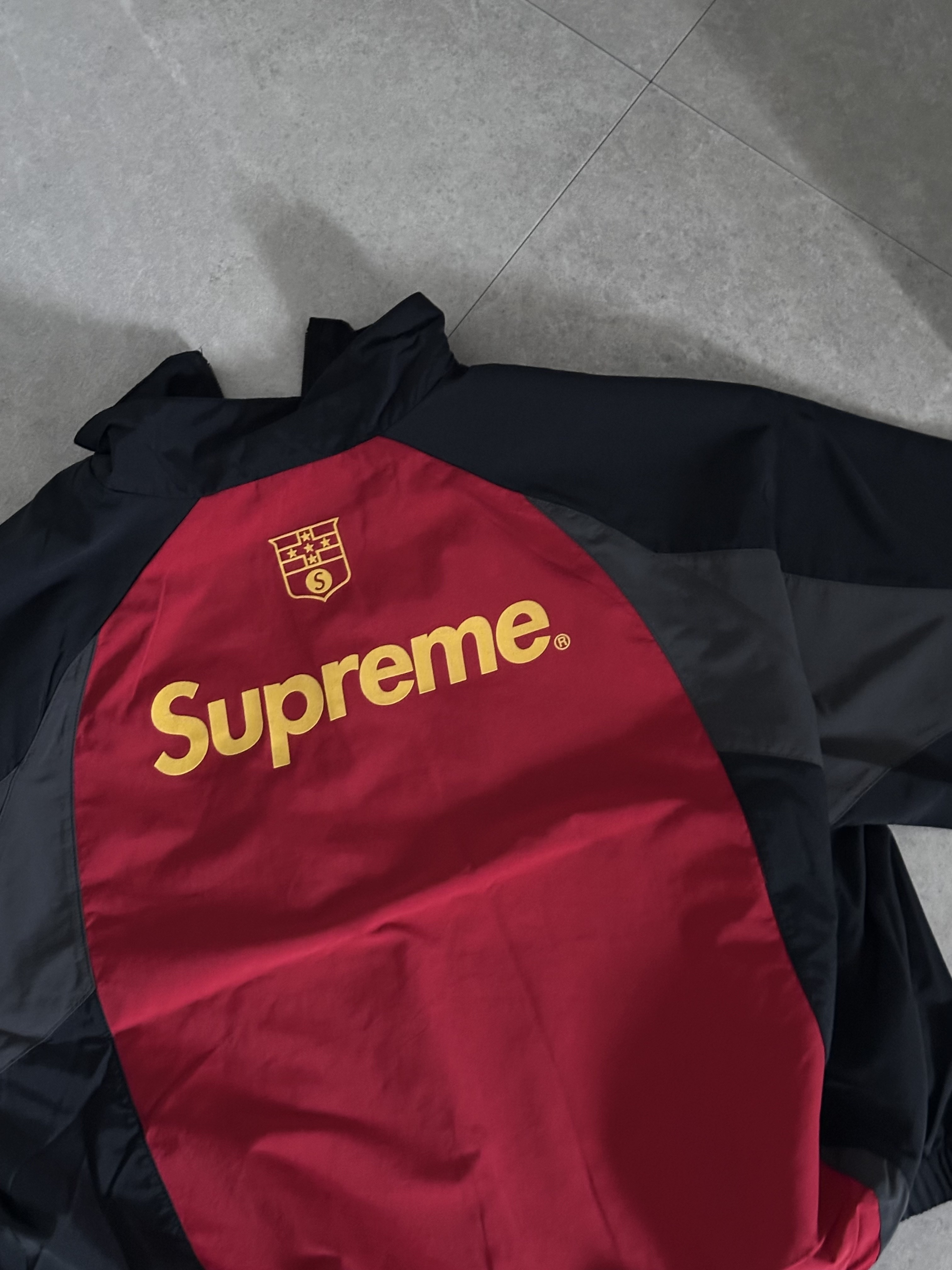 Supreme S Logo Track Jacket Black - 24FW 착용 스타일 - 1
