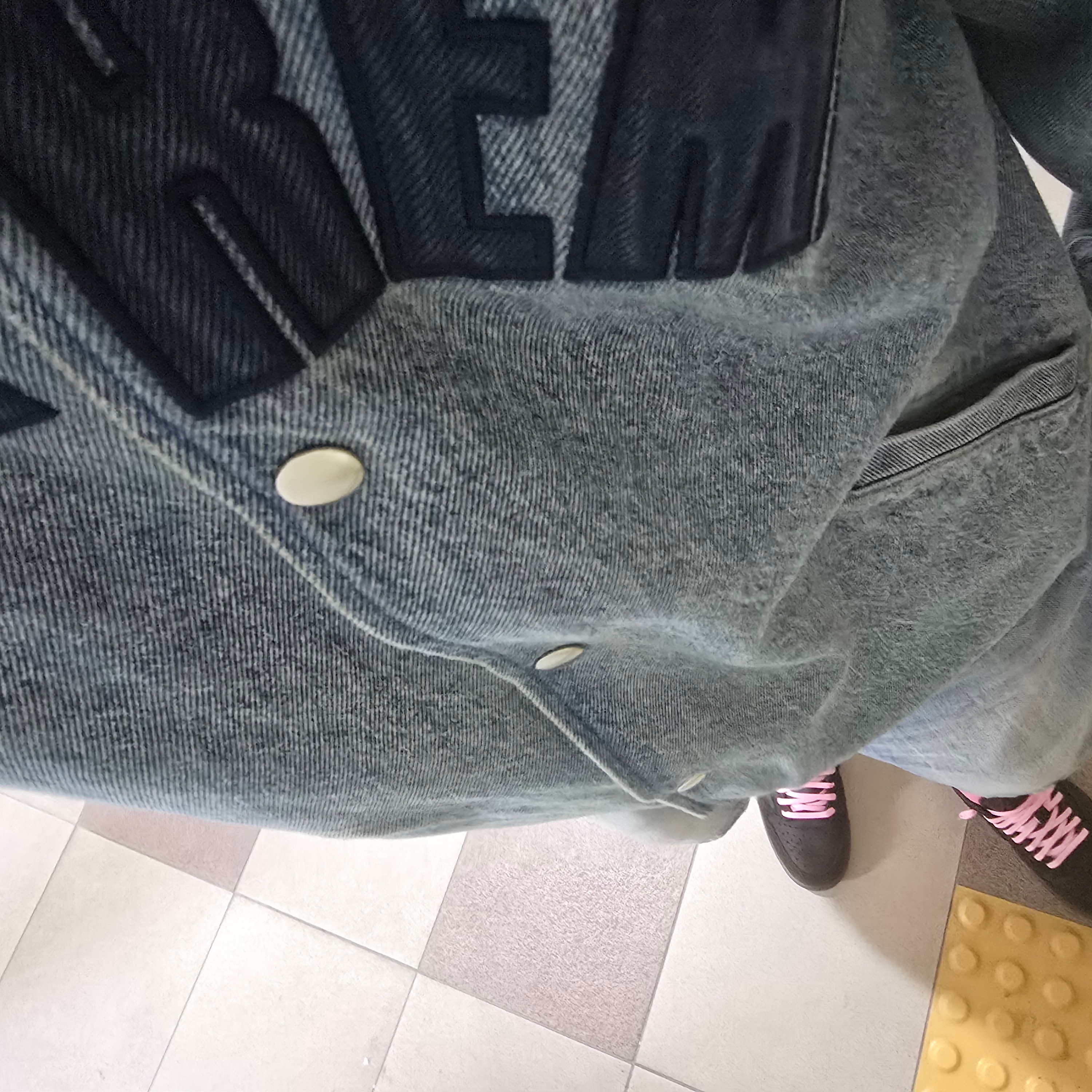 Supreme Arc Denim Coaches Jacket Washed Indigo - 25SS, Jordan 1 x Travis Scott Retro Low OG SP Velvet Brown and Dark Mocha 착용 스타일