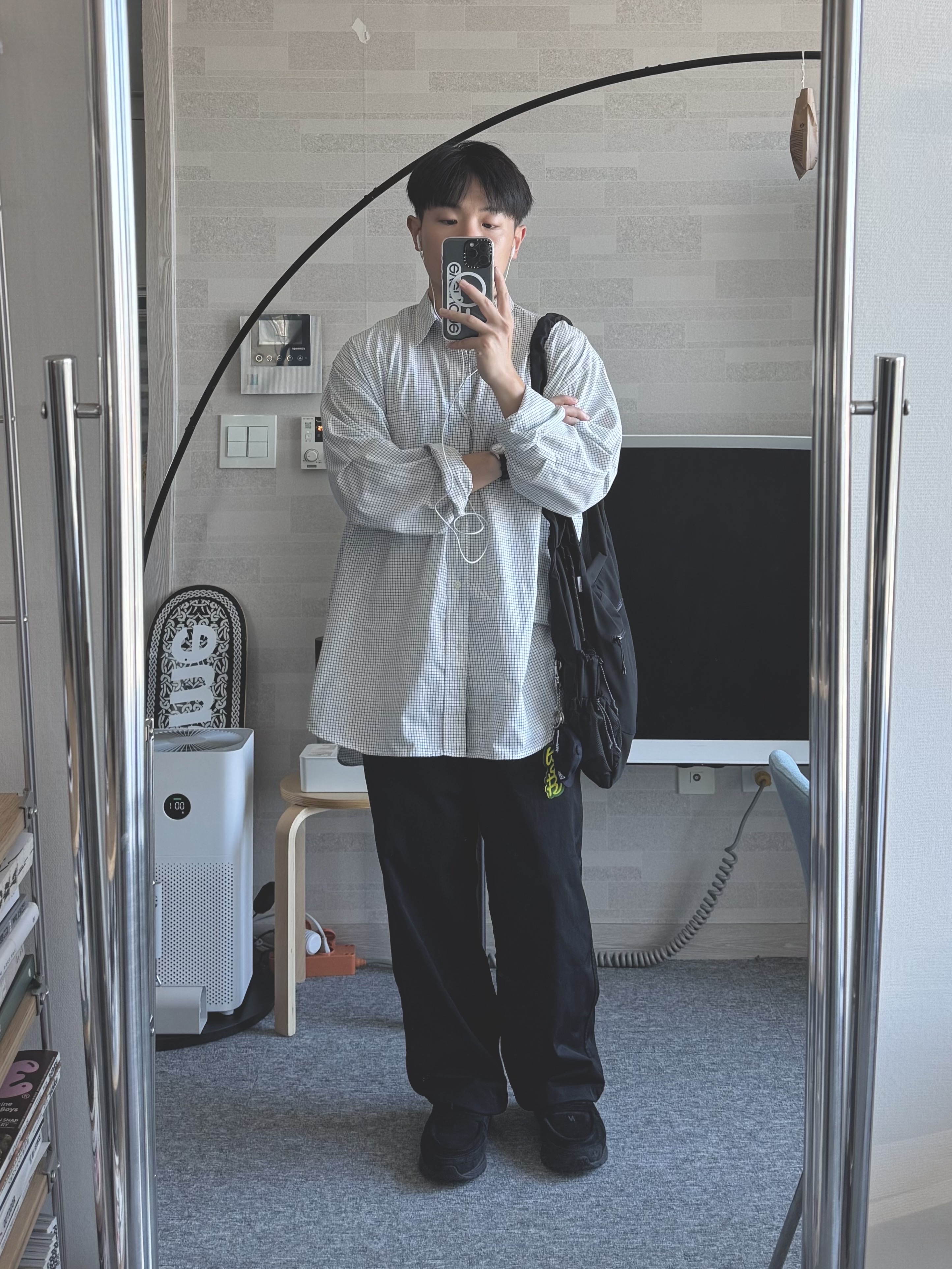 New Balance 1906L Black Black Cement 착용 스타일 - 1