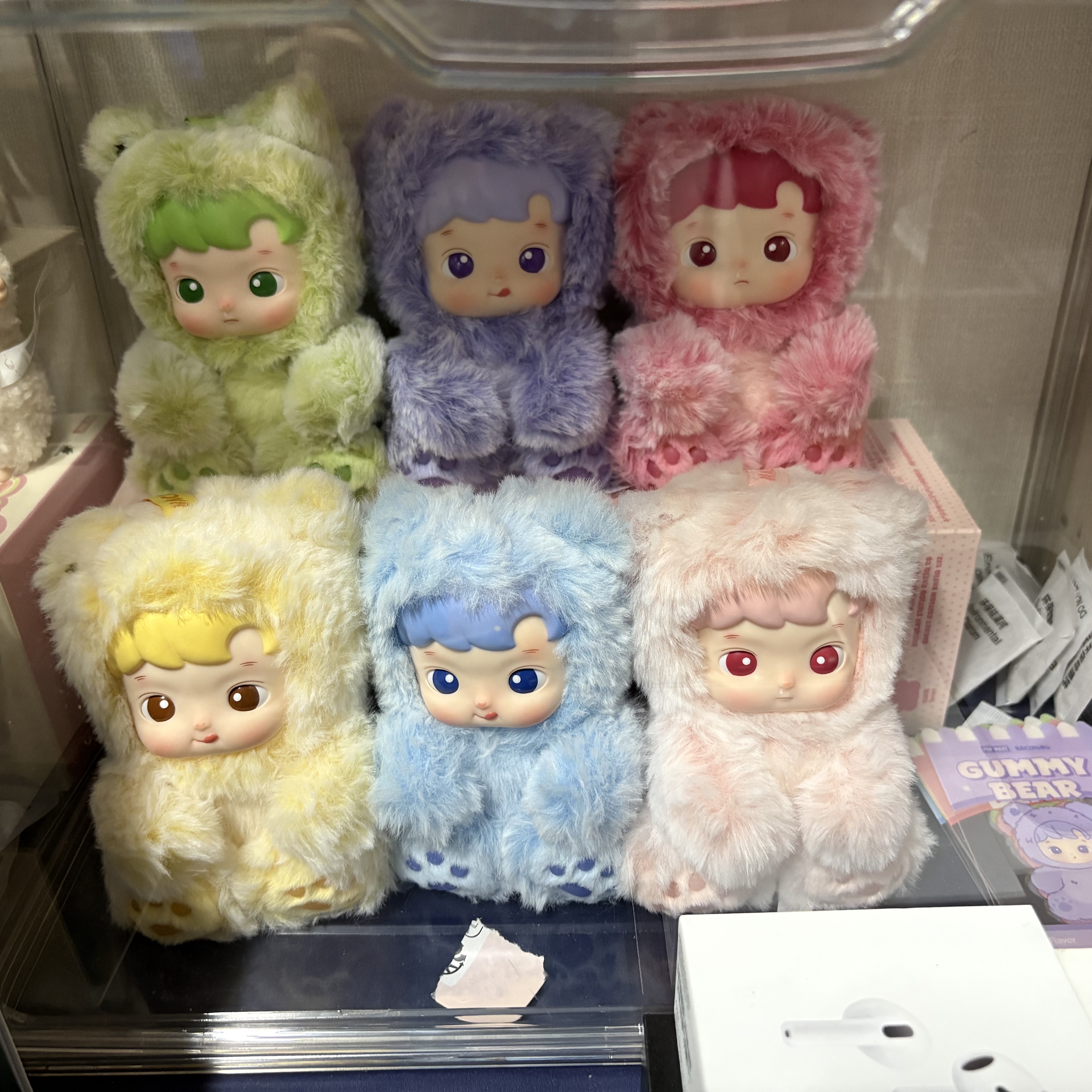 Pop Mart Hacipupu Gummy Bear Series Vinyl Plush Pendant (6 Blind Boxes) 착용 스타일