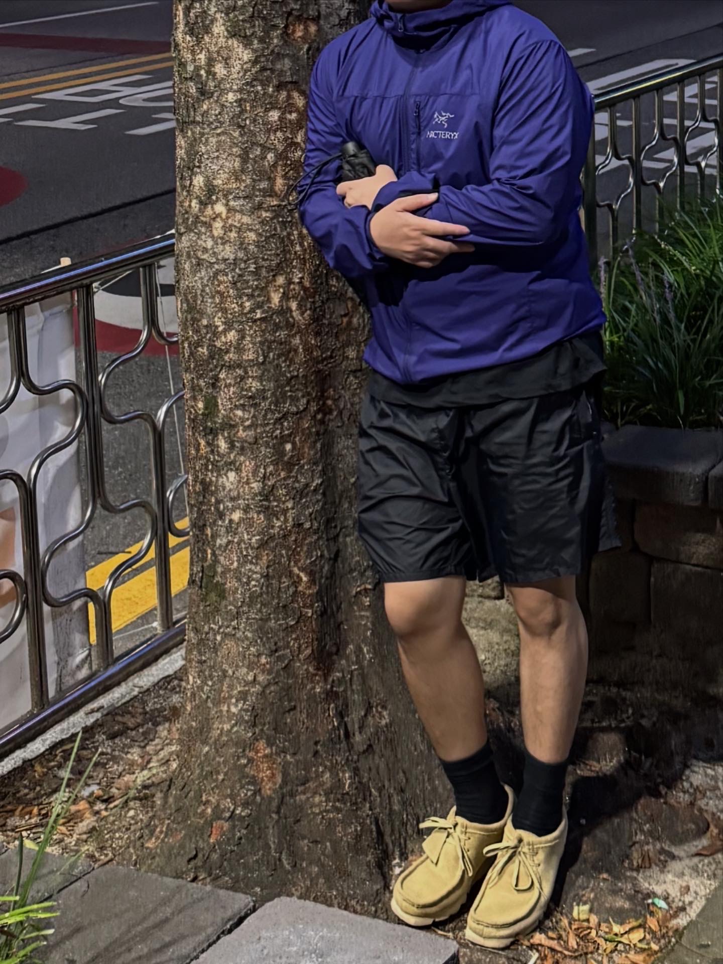 Arc'teryx Squamish Hoody Soulsonic, Clarks Wallabee Gore-Tex Maple Suede 착용 스타일