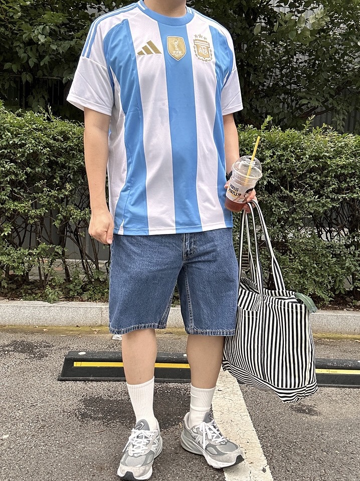 New Balance 990v6 Made in USA Grey - D Standard, Adidas Argentina 2024 Home Jersey White Blue Burst - KR Sizing (Non Marking Ver.) 착용 스타일 - 2