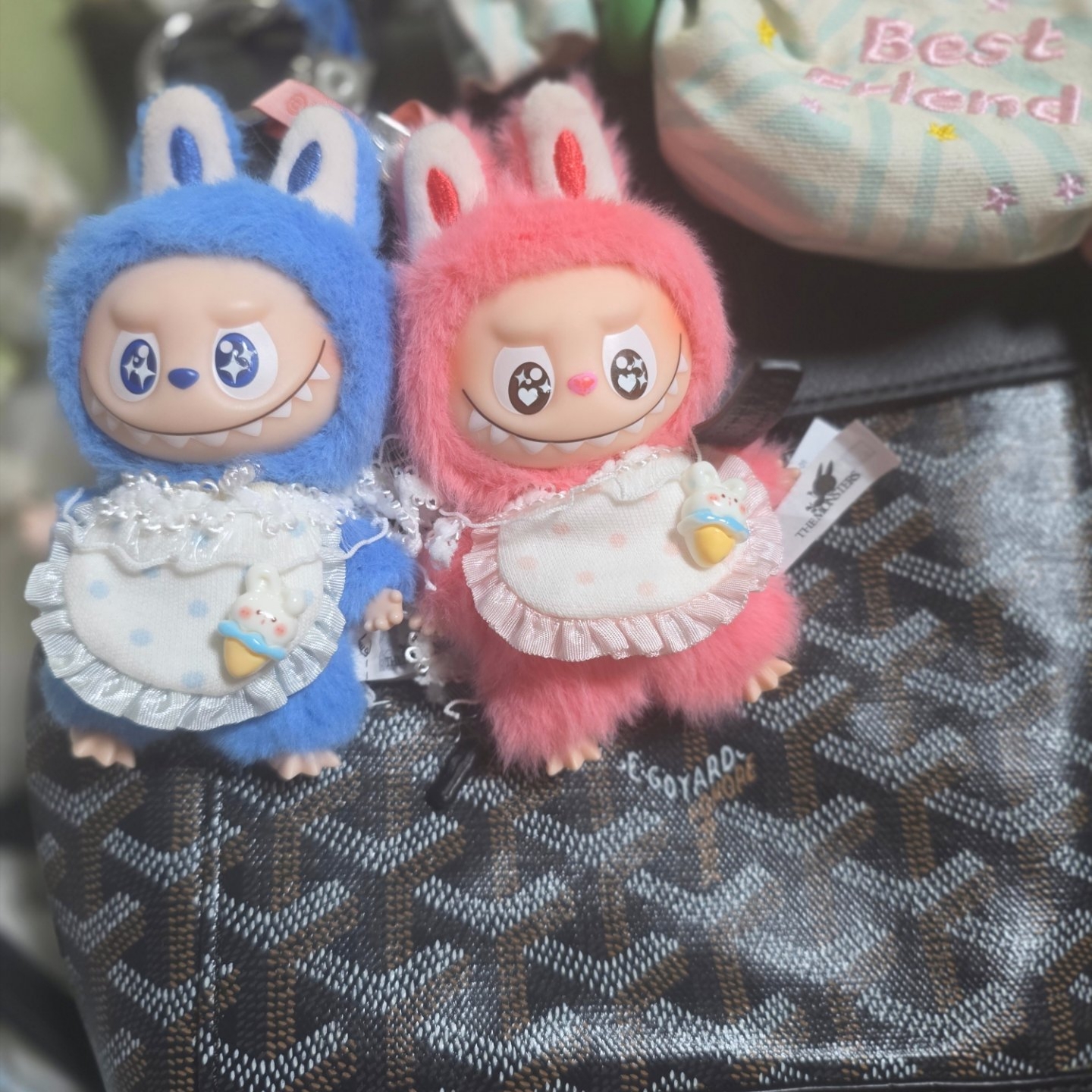 Pop Mart Labubu The Monsters Pin For Love Series Vinyl Plush Pendant Sealed Case (N-Z) (1 Blind Box) 착용 스타일 - 1