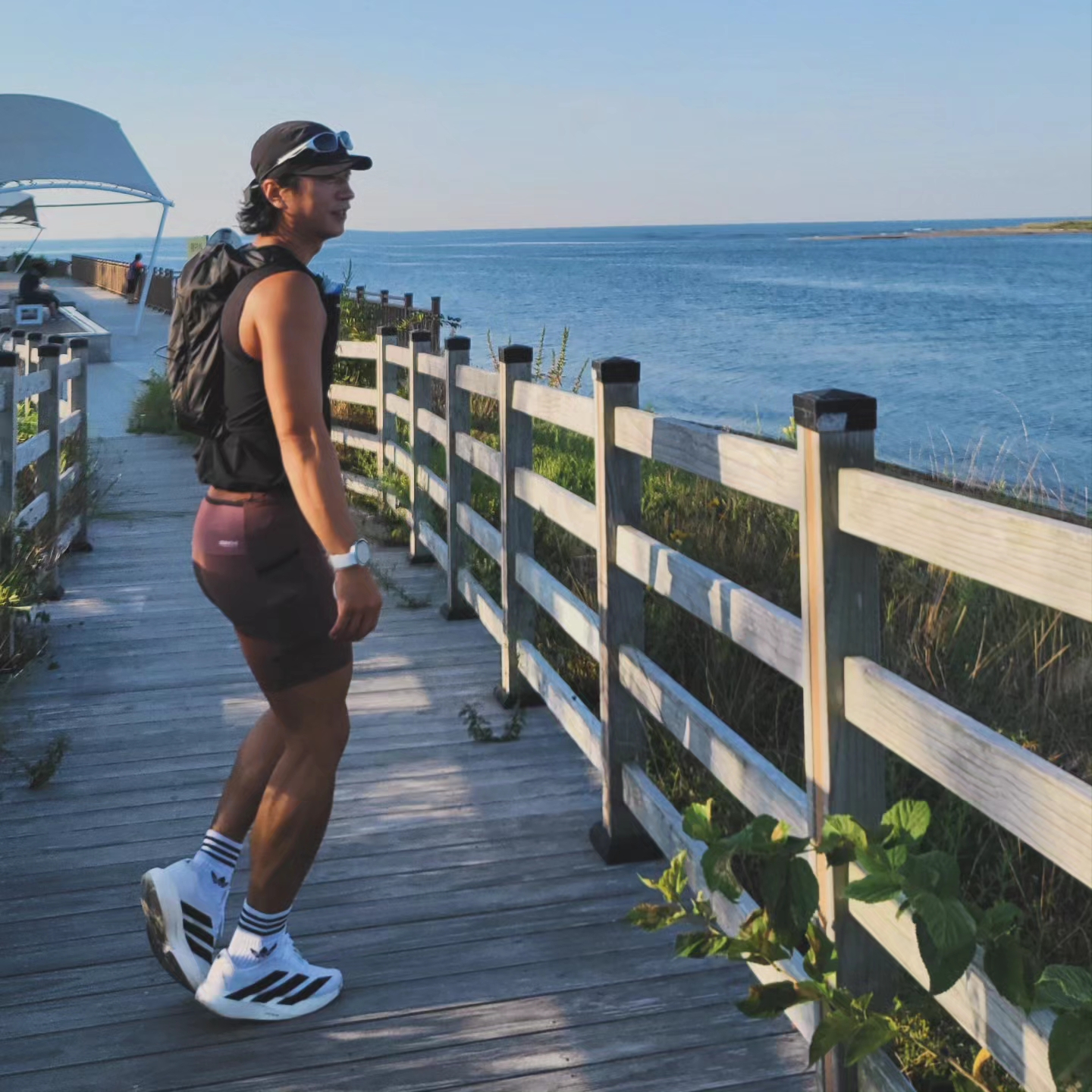 Salomon Active Skin 8 Set Black Metal, (W) Adidas Adizero EVO SL Cloud White Core Black 착용 스타일 - 1