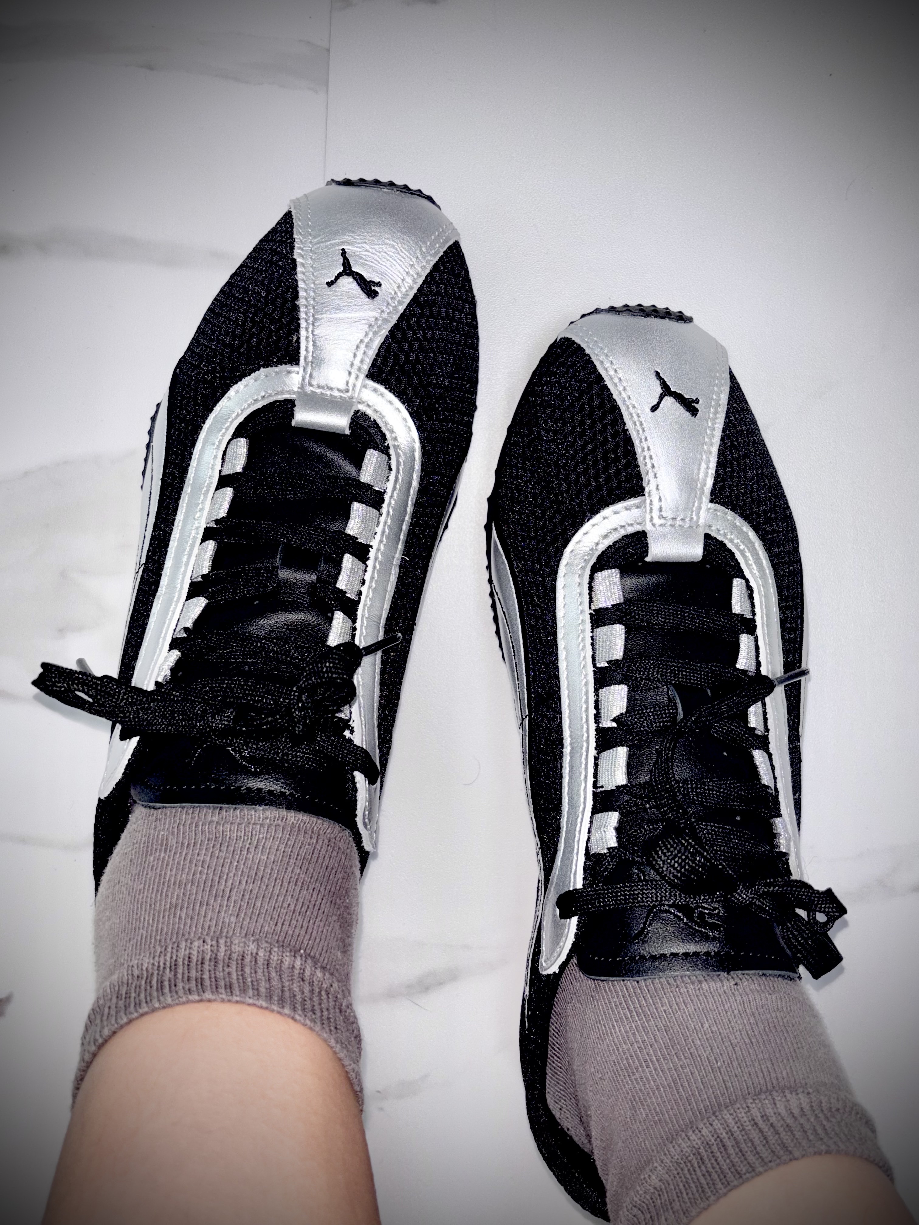 Puma H-street OG Black Silver 착용 스타일 - 1