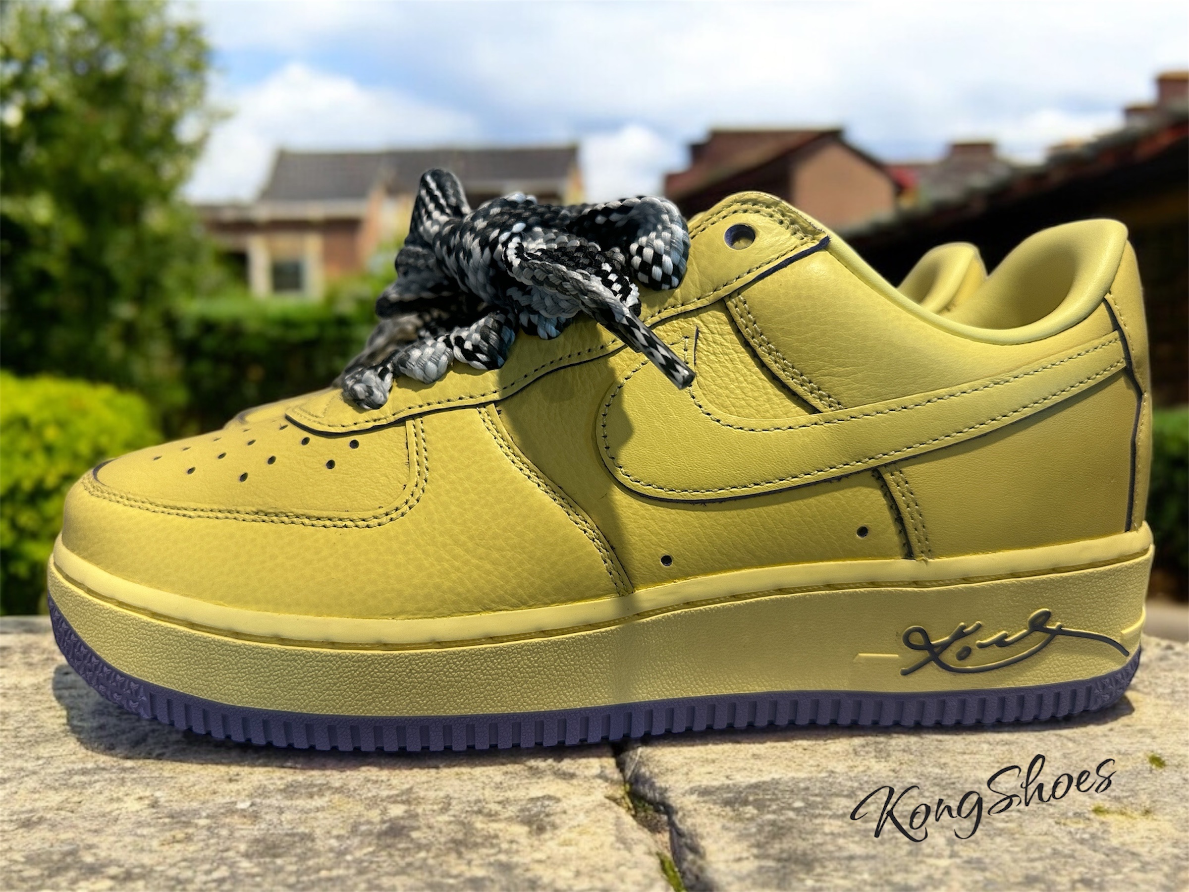 Nike Air Force 1 Low Protro Soft Yellow 착용 스타일