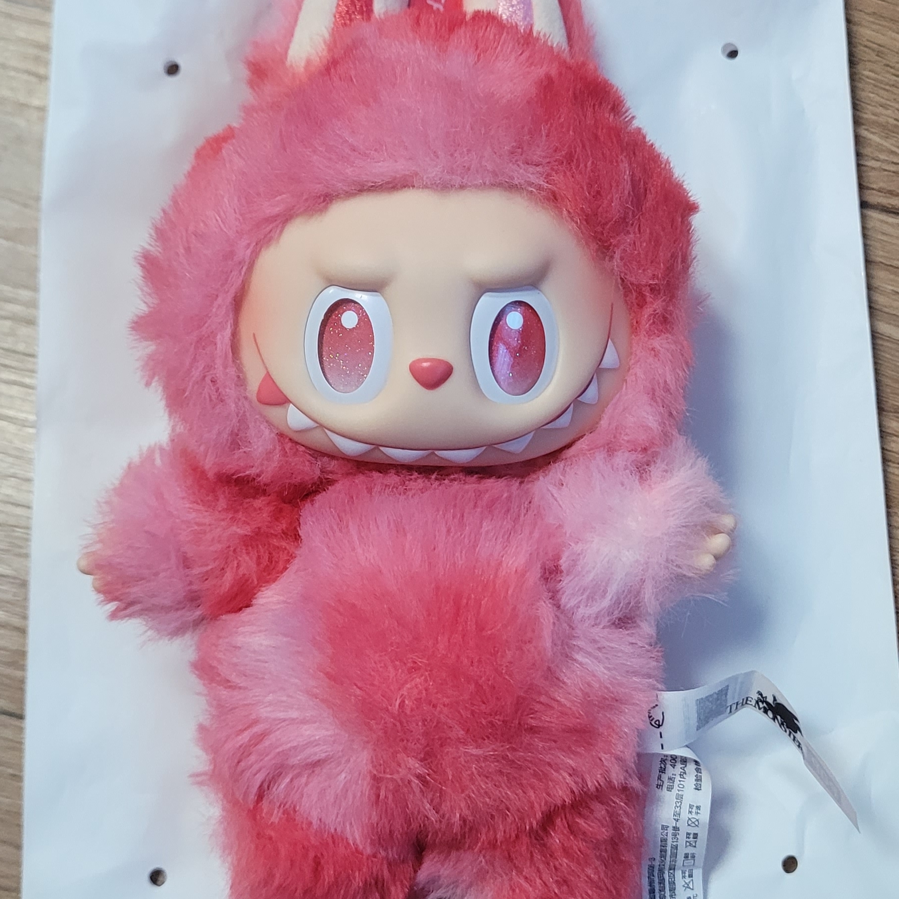 Pop Mart Labubu The Monsters Highlight Series Love Keyring (Opened Case) 착용 스타일