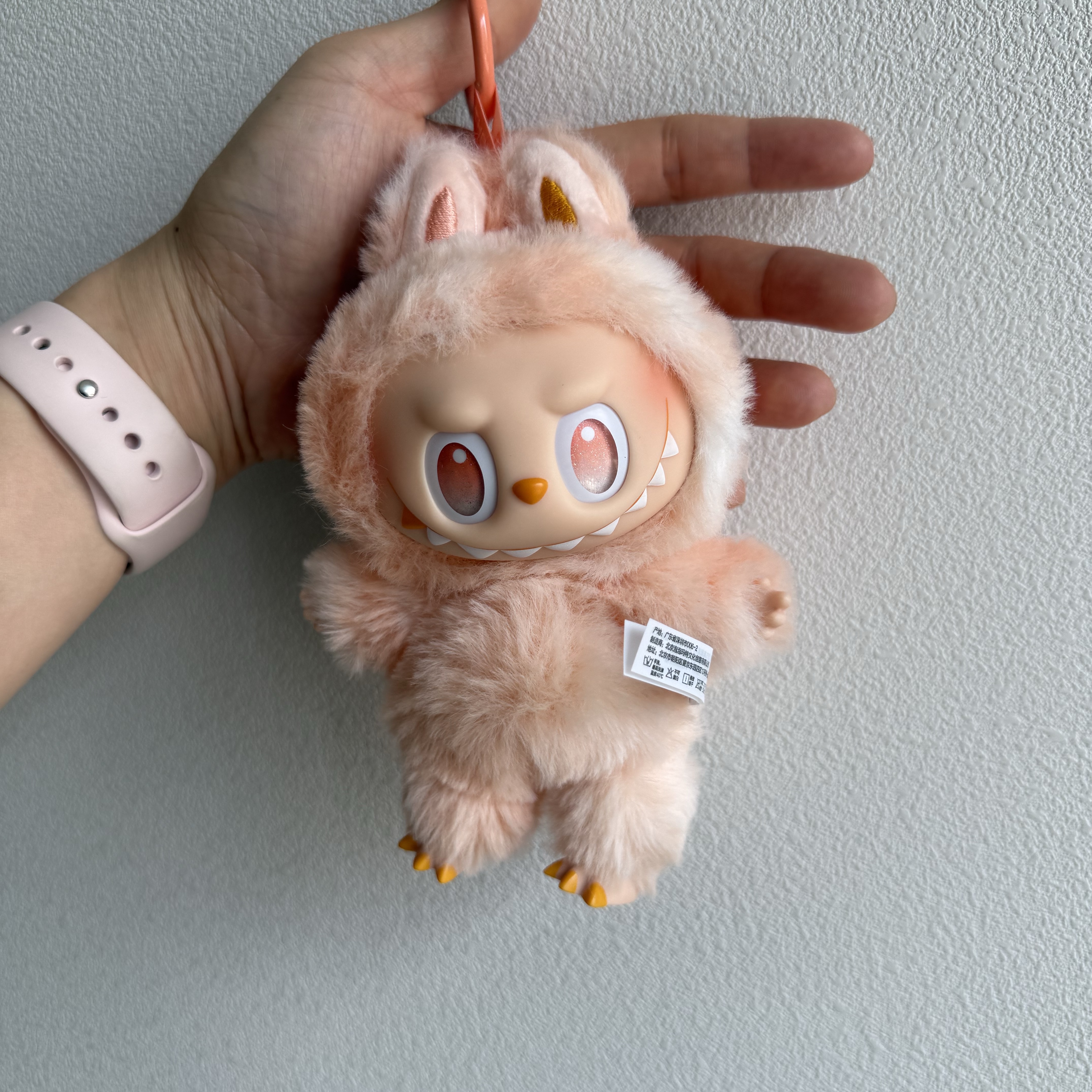 Pop Mart Labubu The Monsters Highlight Series Sealed Case (1 Blind Box) 착용 스타일