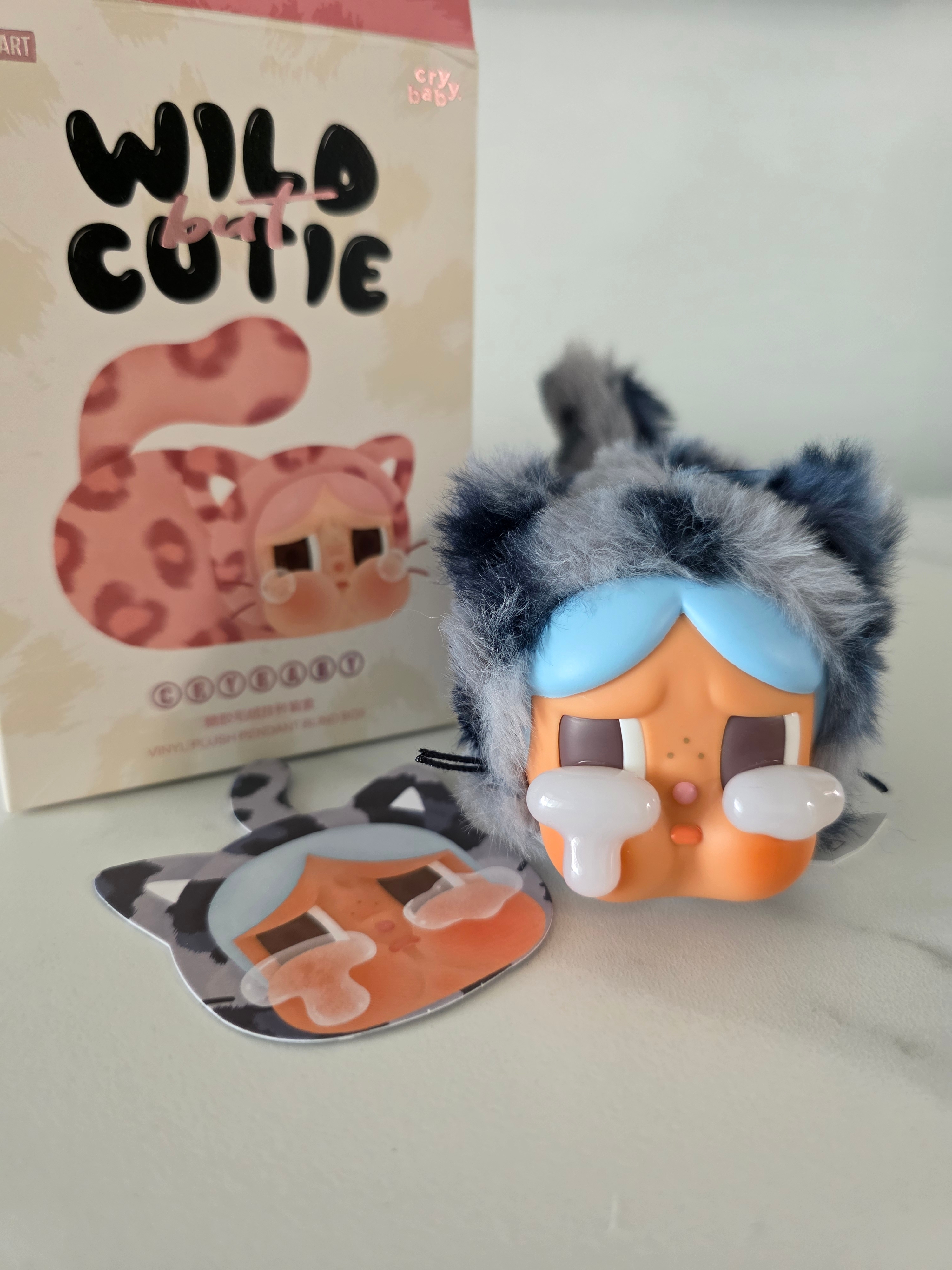 Pop Mart Crybaby Wild But Cutie Series Vinyl Plush Pendant (1 Blind Box) 착용 스타일 - 2