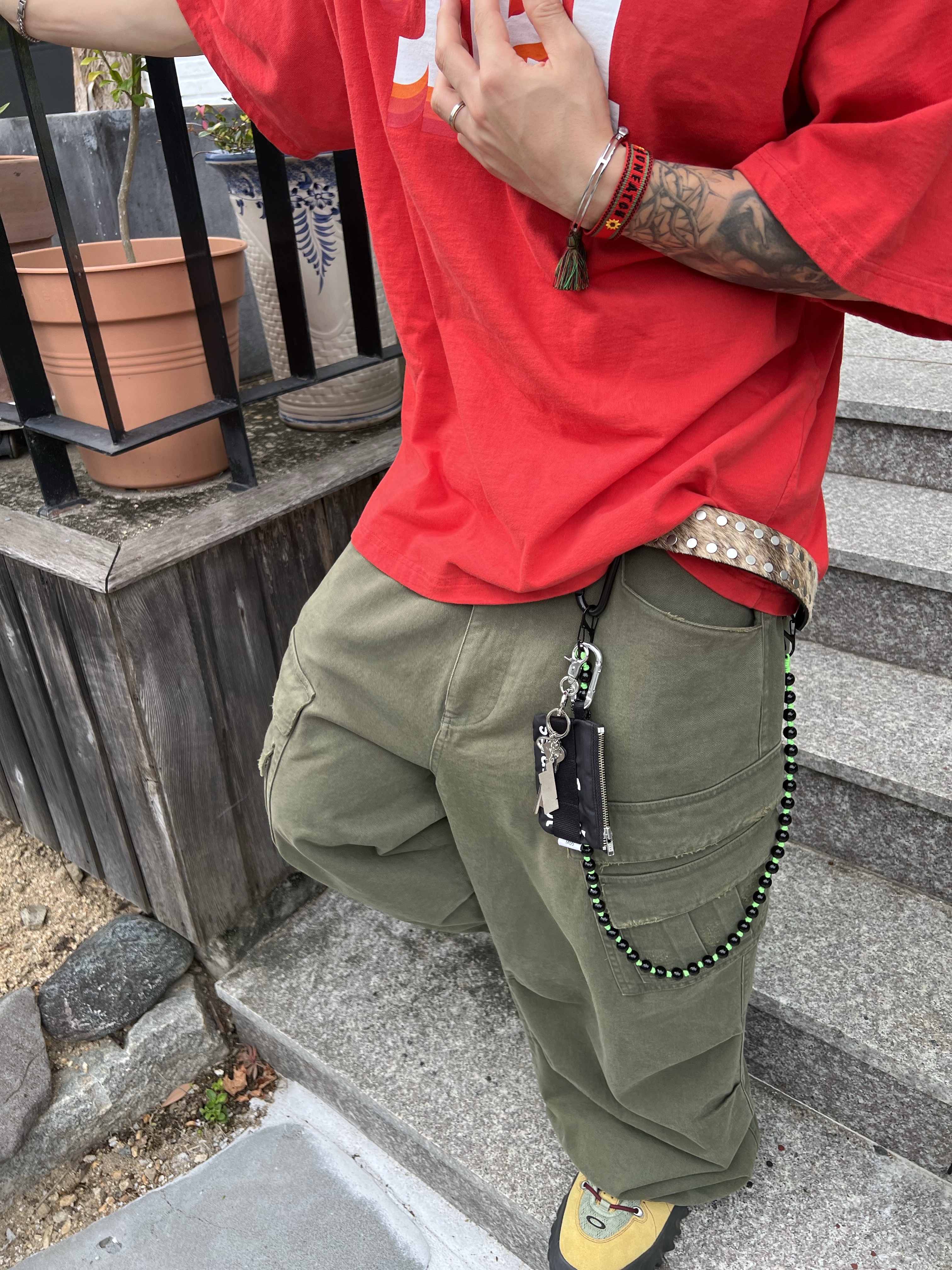 Nonnod Double Pocket Cargo Pants Vintage Khaki, Oakley Factory Team Suede Flesh Edge Boots Yellow 착용 스타일 - 4