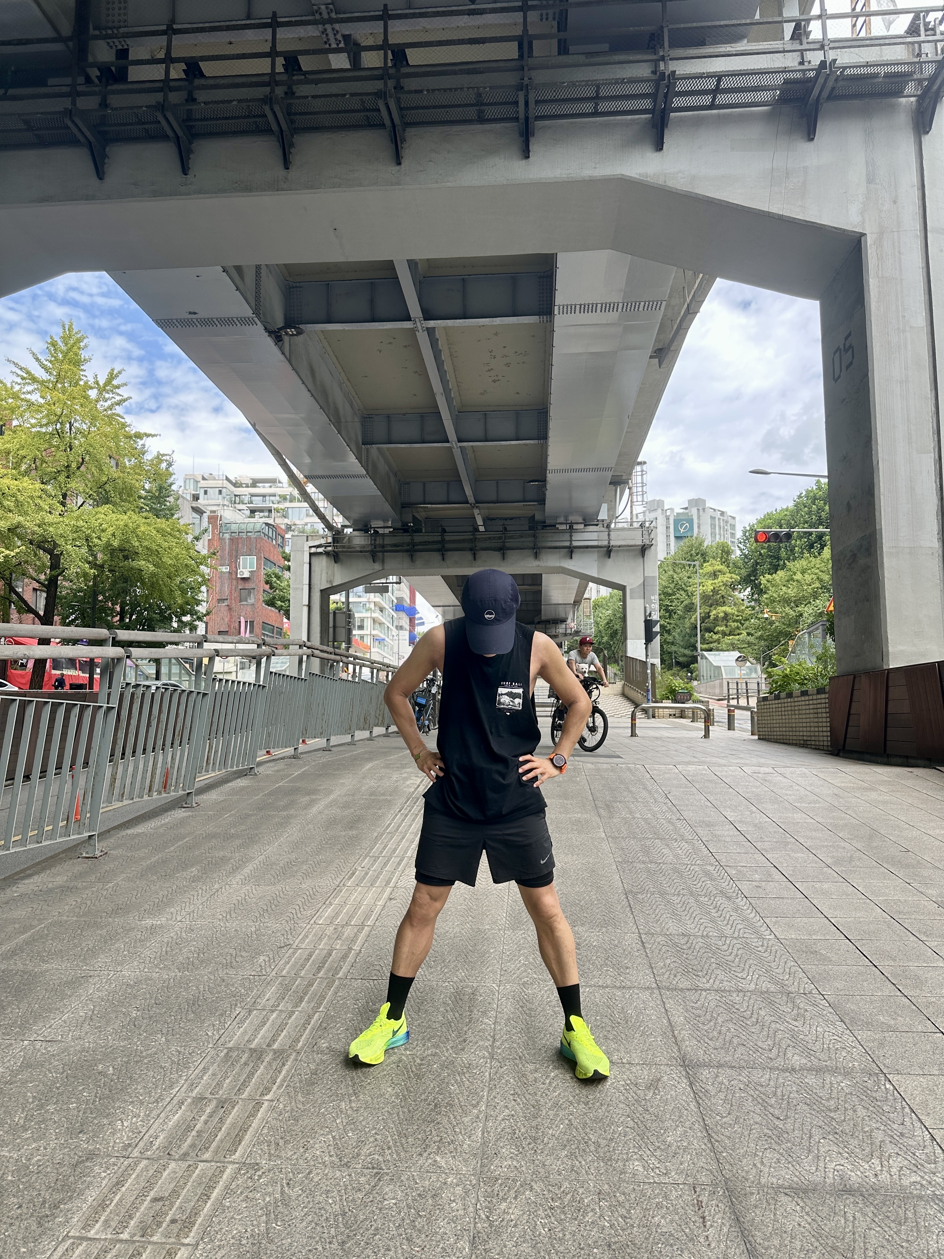 Nike Air Zoom Alphafly Next% 3 Football Grey Ghost, Nike ZoomX Vaporfly Next% 3 Volt Scream Green 착용 스타일 - 5