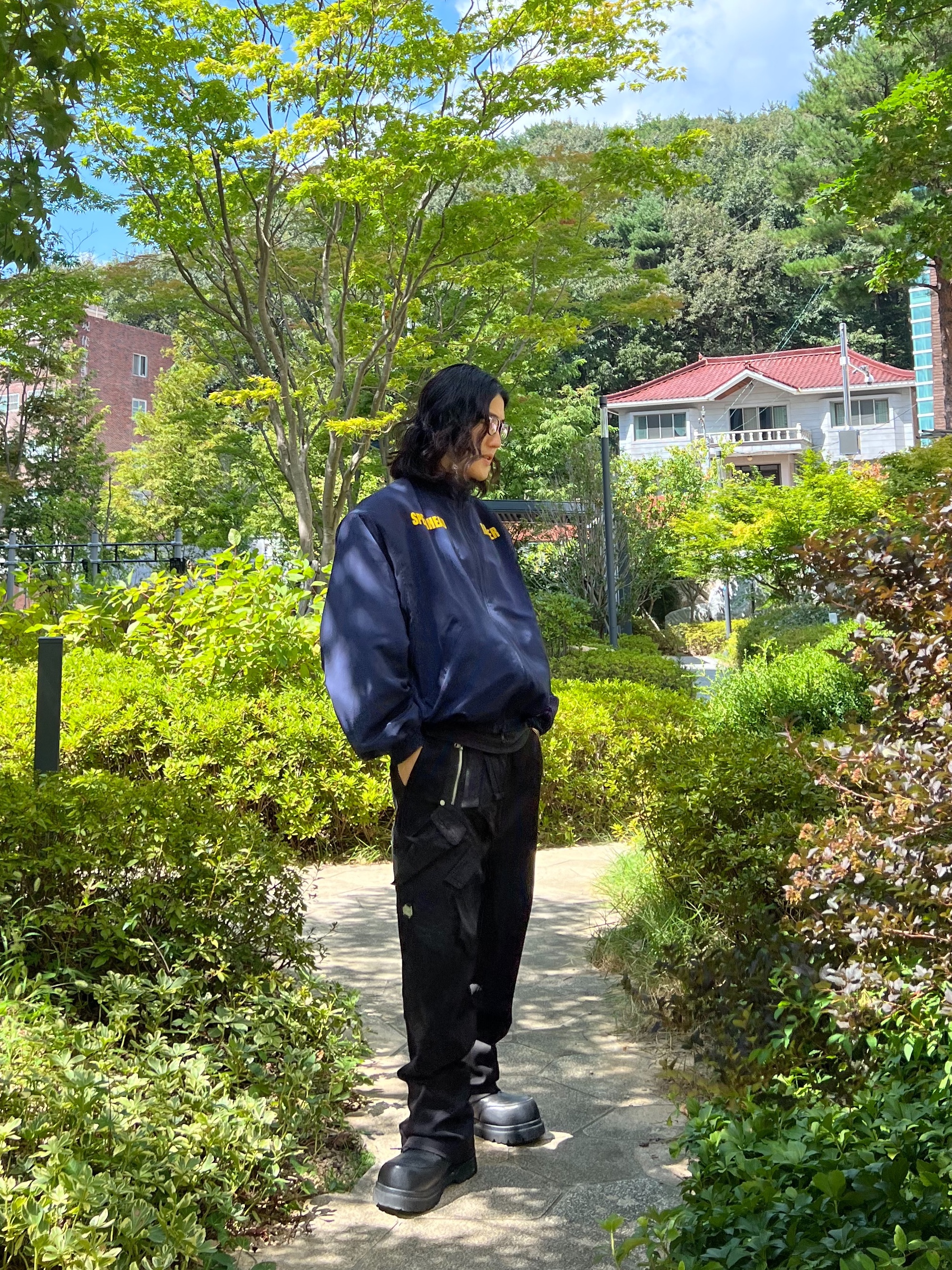 Undermycar The Origin Room spray 100ml, Undermycar Maigan Padded Shoulder Zip-Up Blouson India Ink - 23FW 착용 스타일 - 2