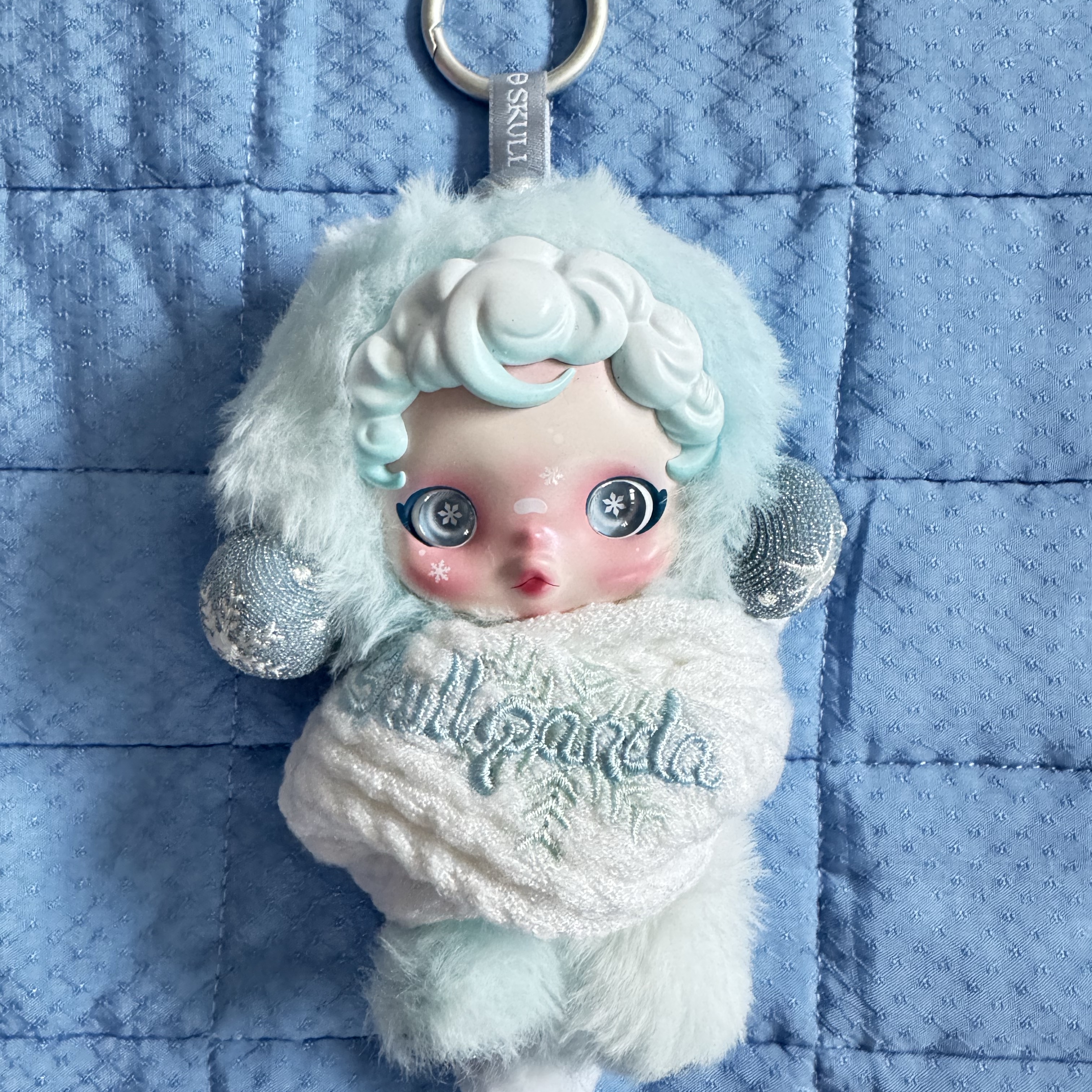 Pop Mart Skullpanda Winter Symphony Series Keyring Sealed Case (1 Blind Box) 착용 스타일 - 2