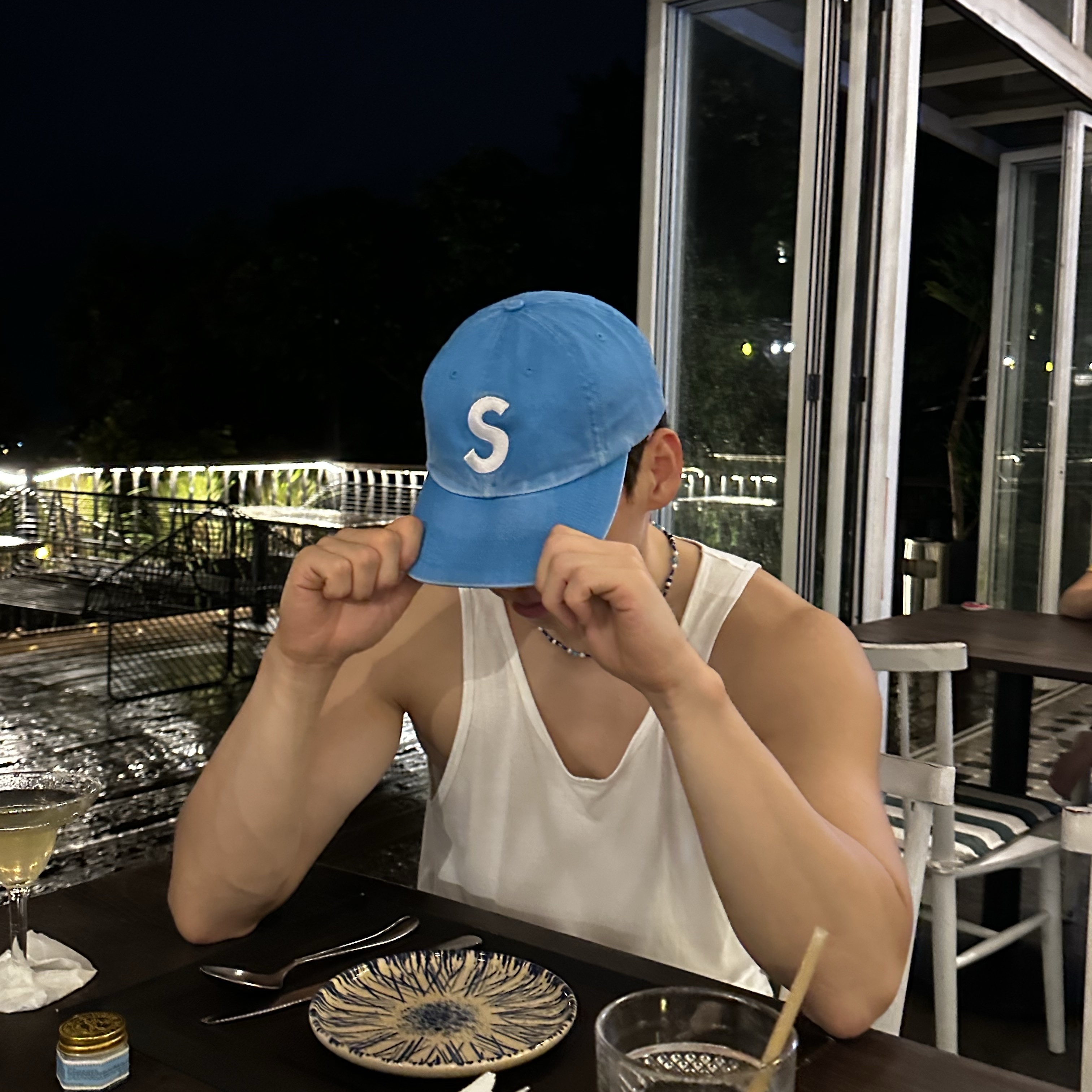 Supreme Pigment Coated S Logo 6-Panel Bright Blue - 25SS 착용 스타일