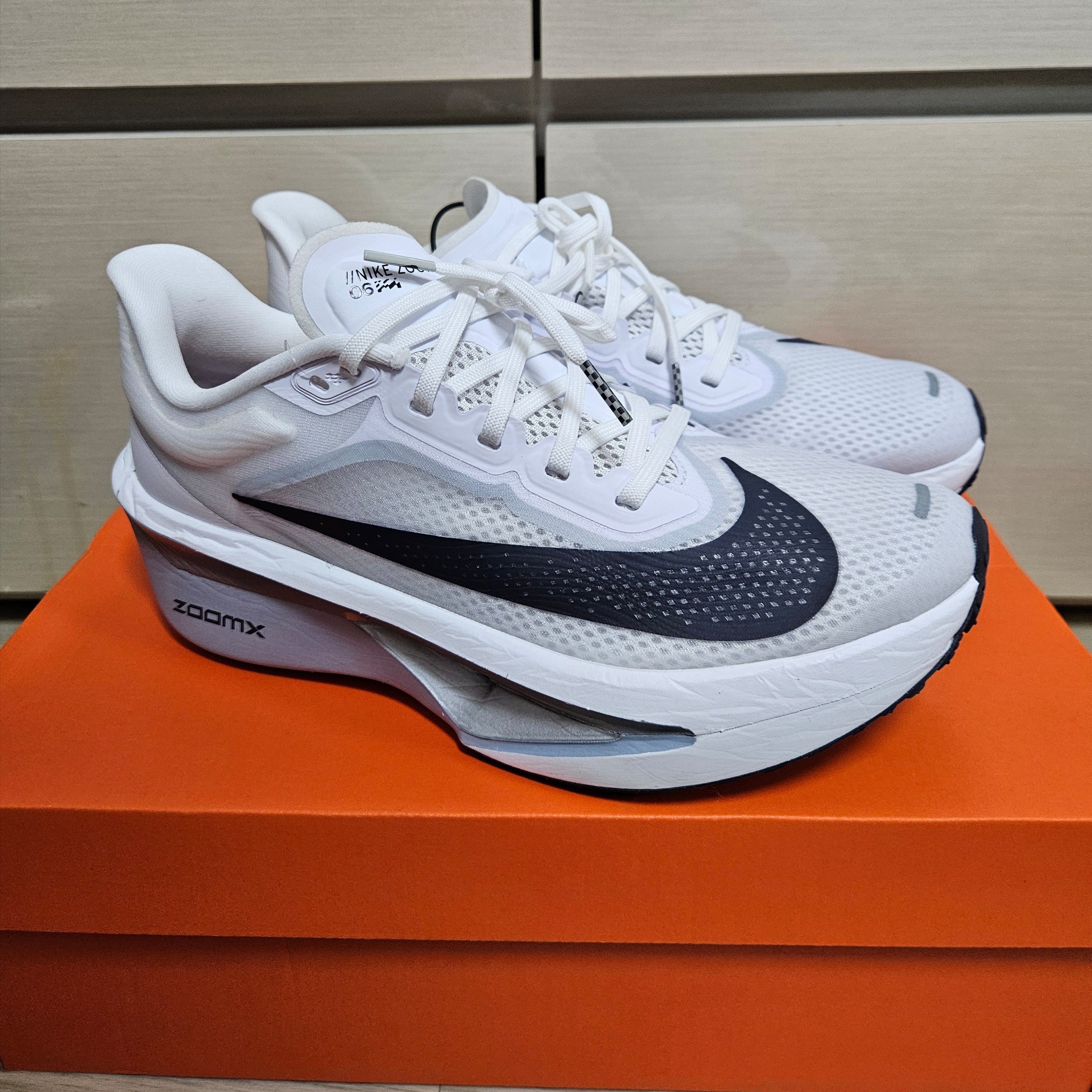 Nike Zoom Fly 6 White Pure Platinum 착용 스타일 - 1