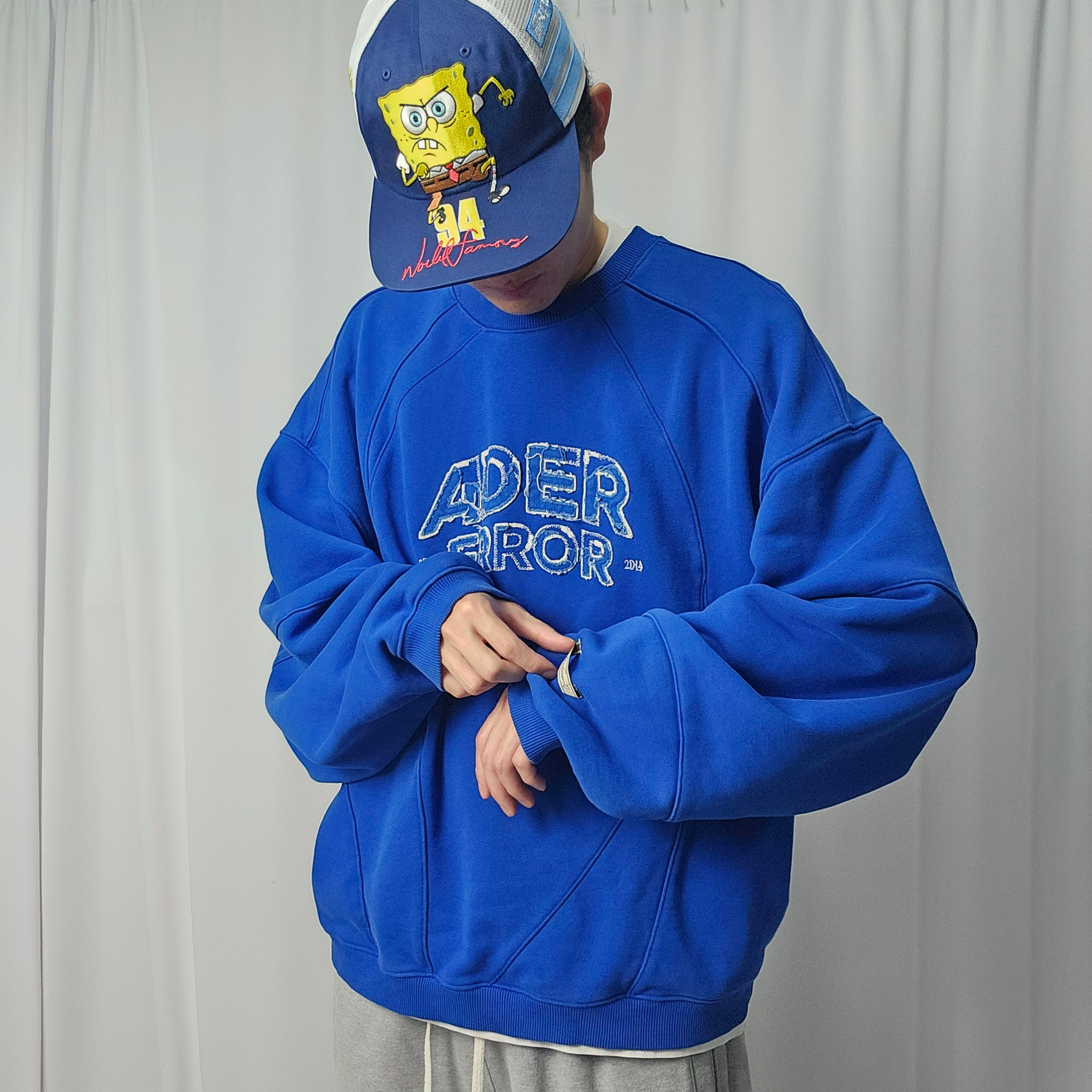 Supreme x SpongeBob SquarePants Jeff Hamilton Mesh Back 6-Panel Navy - 25SS, Ader Error Edca Logo Sweatshirt Z-Blue 착용 스타일