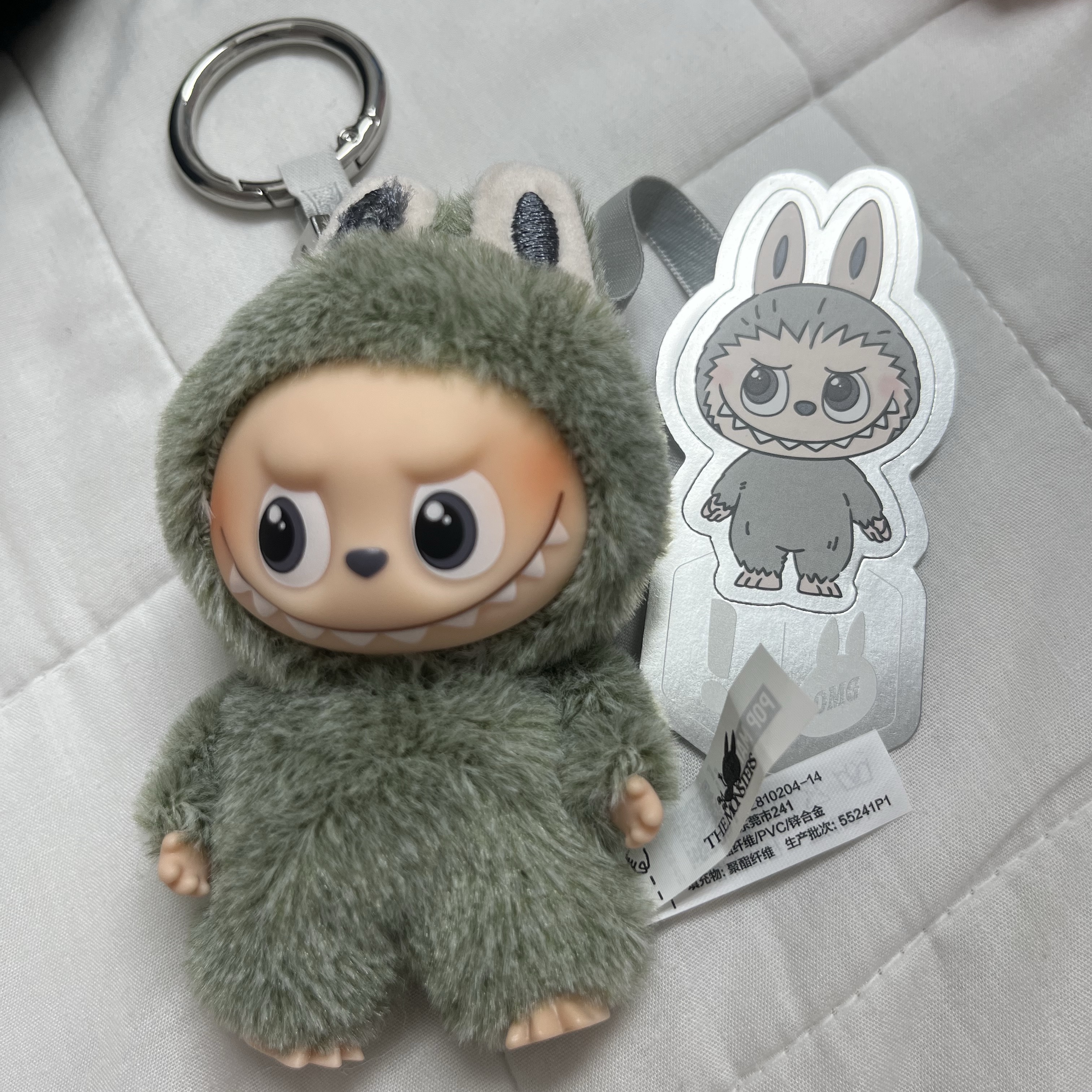 Pop Mart Labubu The Monsters Pin For Love Series Vinyl Plush Pendant Sealed Case (N-Z) (14 Blind Boxes), Pop Mart Labubu The Monsters Pin For Love Series Vinyl Plush Pendant Sealed Case (N-Z) (1 Blind Box) 착용 스타일 - 3