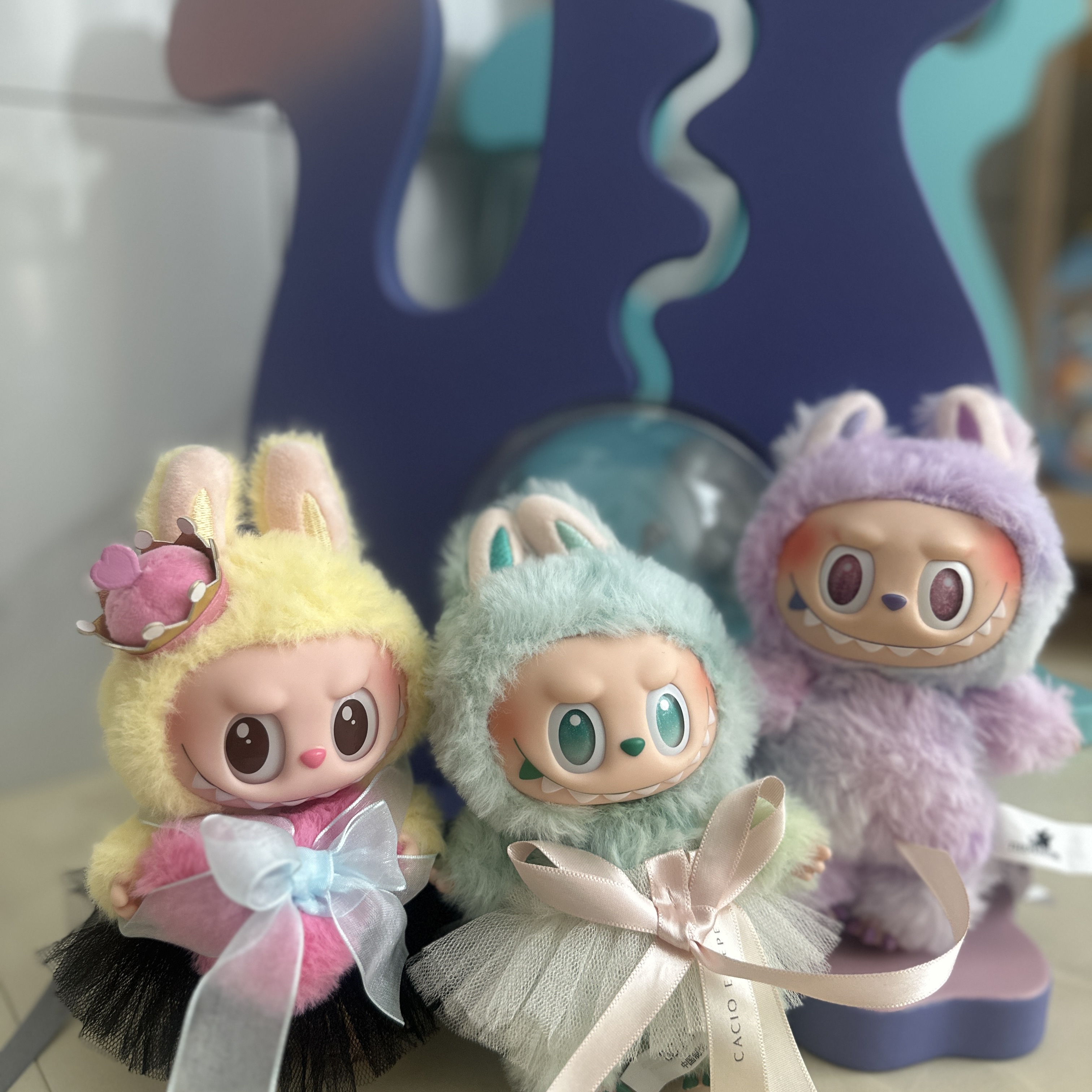 Pop Mart Labubu The Monsters Highlight Series Serenity Keyring (Opened Case) 착용 스타일