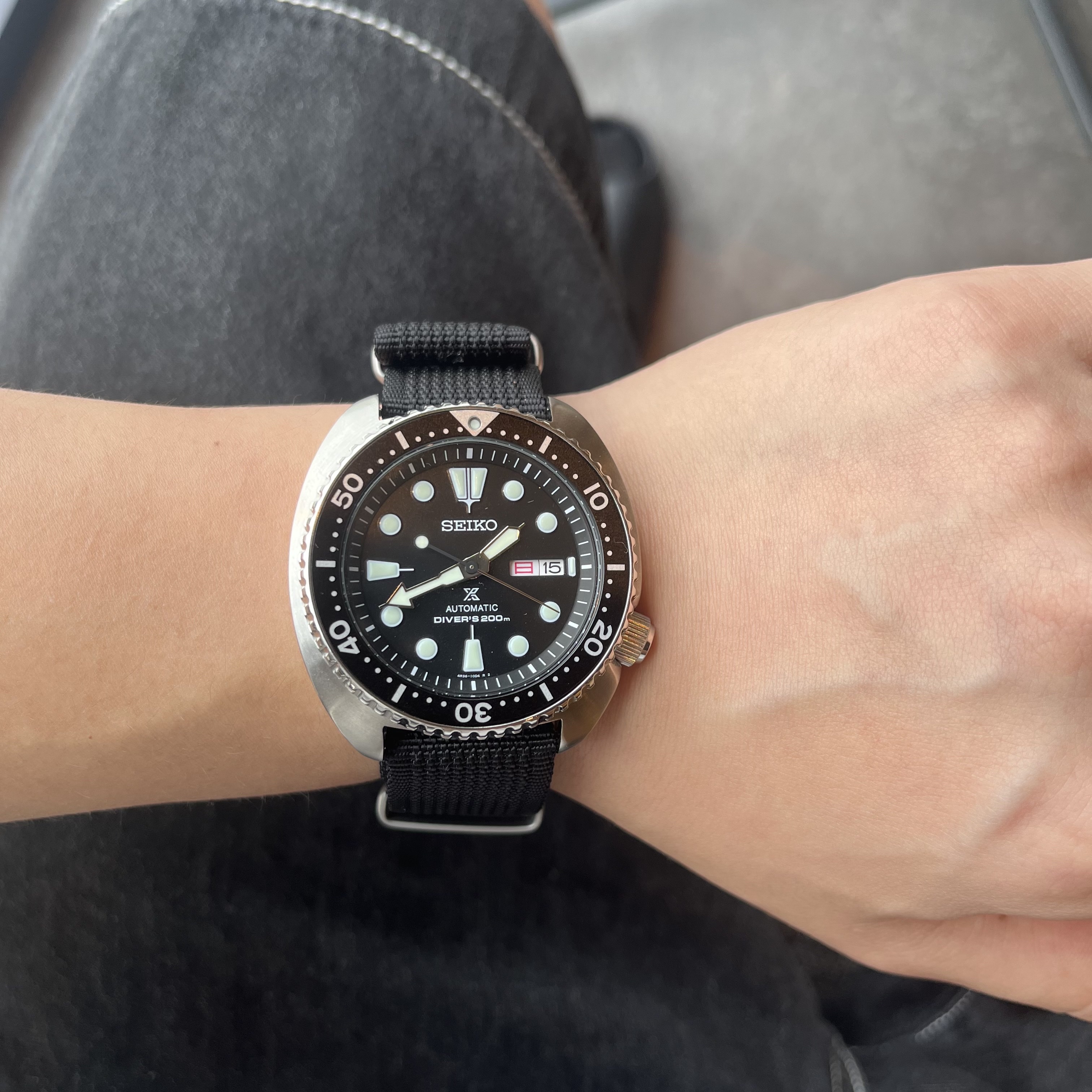 Seiko Prospex SRPE93 Black 착용 스타일