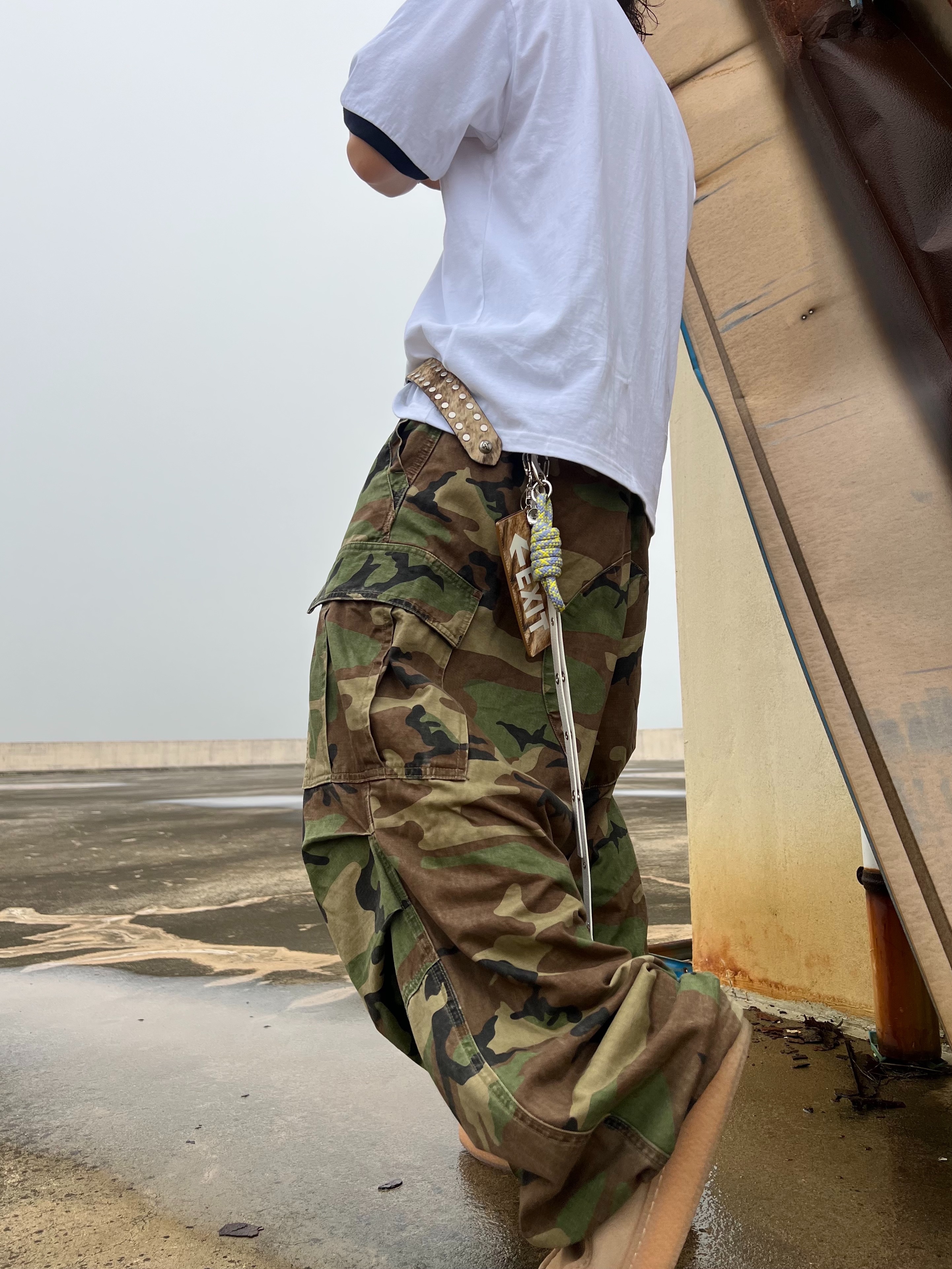 NOD Stone Washed Cargo Pants Camo 착용 스타일 - 5