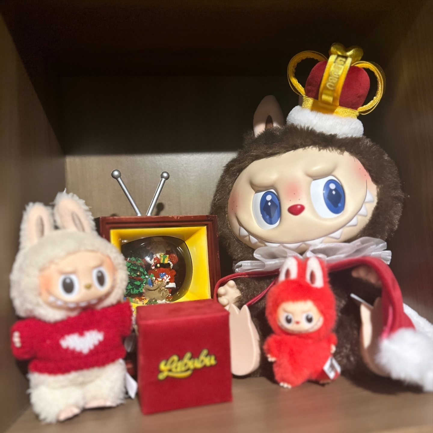 Pop Mart The Monsters Checkmate Series Doll 착용 스타일