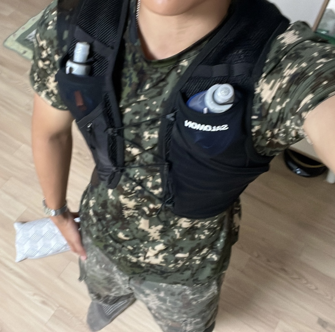 Salomon Active Skin 4 Set Black Metal 착용 스타일