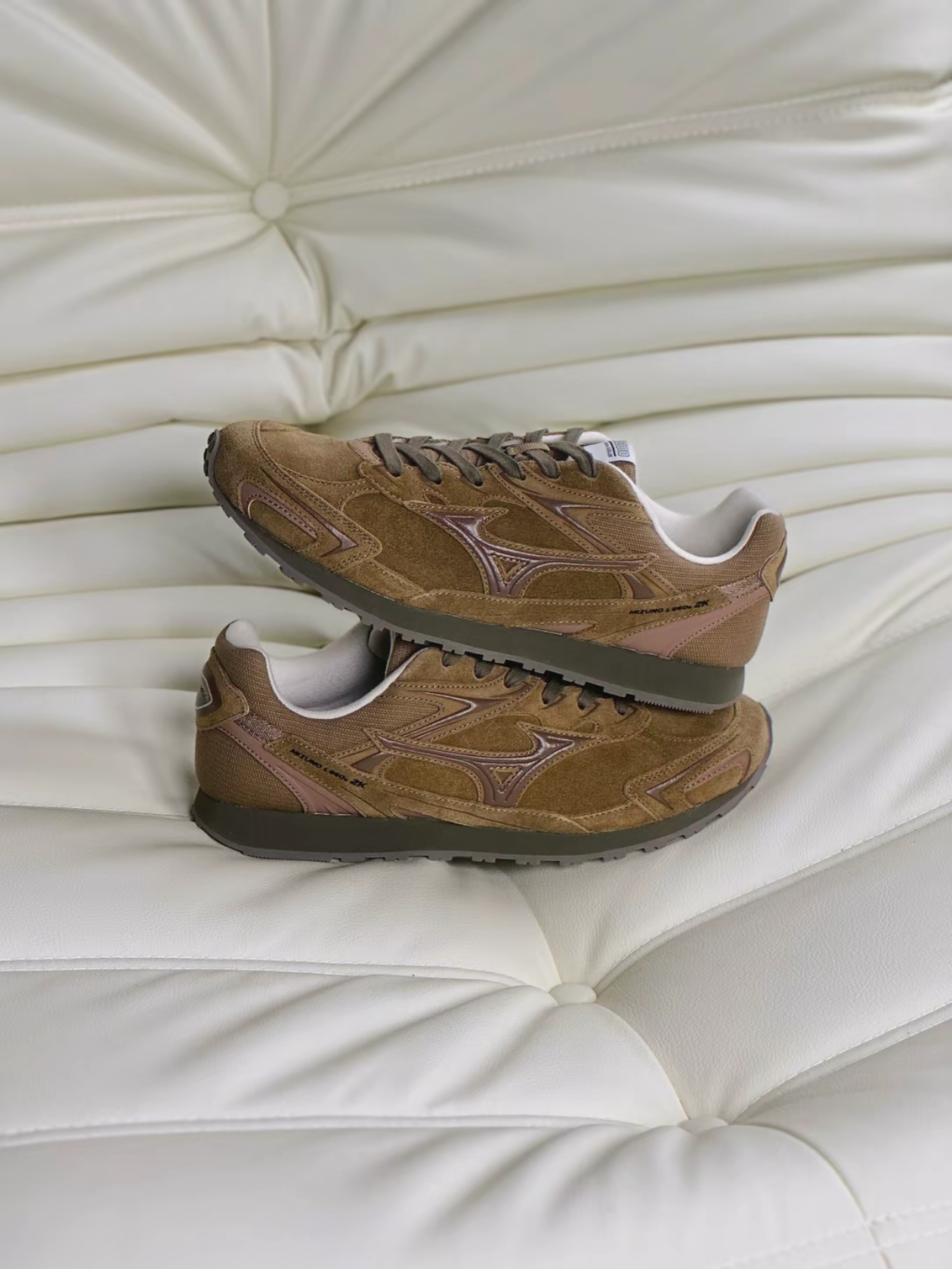 Mizuno LG 60S 2K Soft Cloud White, Mizuno LG 60S 2K Brown 착용 스타일 - 2