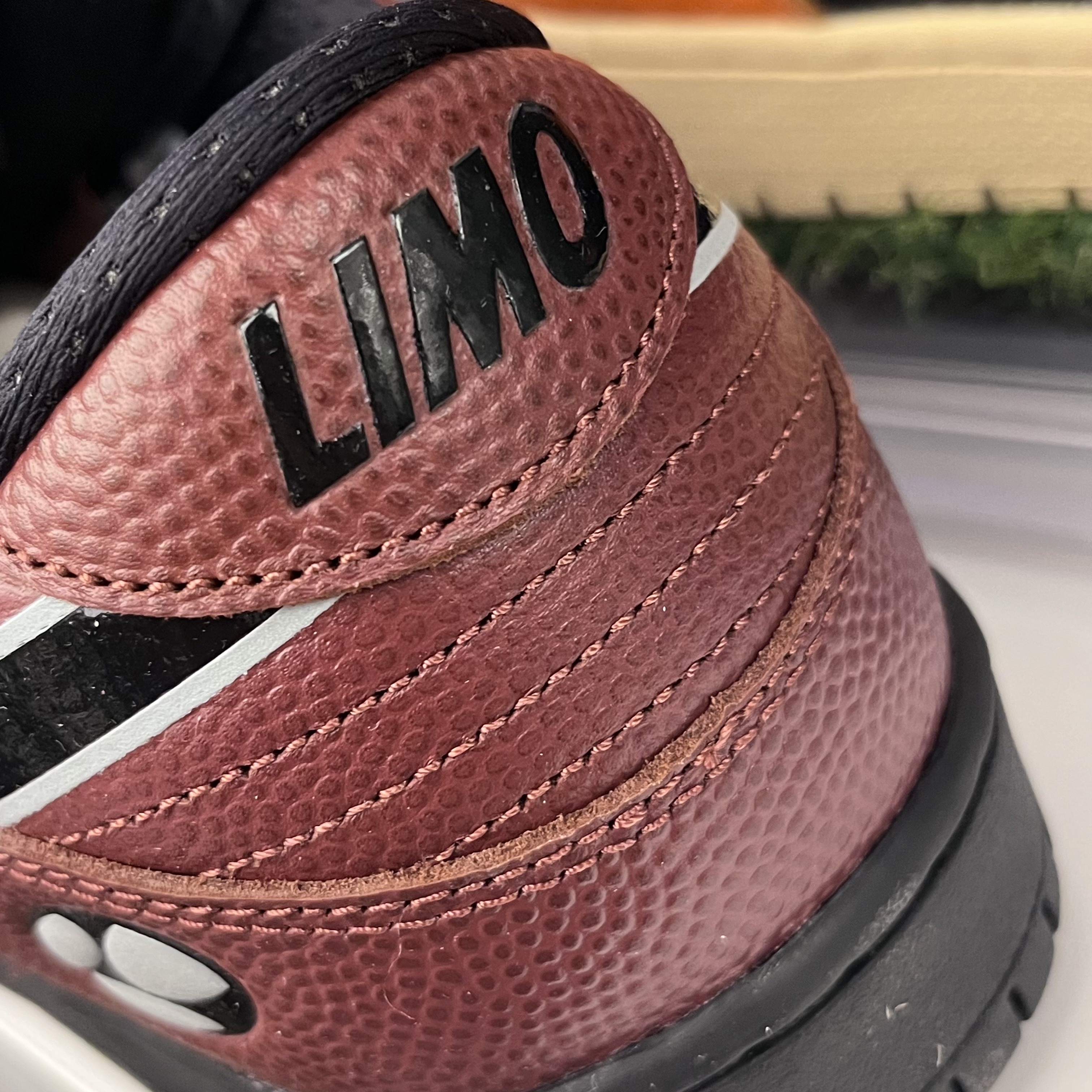 Nike x Limosine Skateboards SB Dunk Low Pro Brown and Black 착용 스타일 - 3