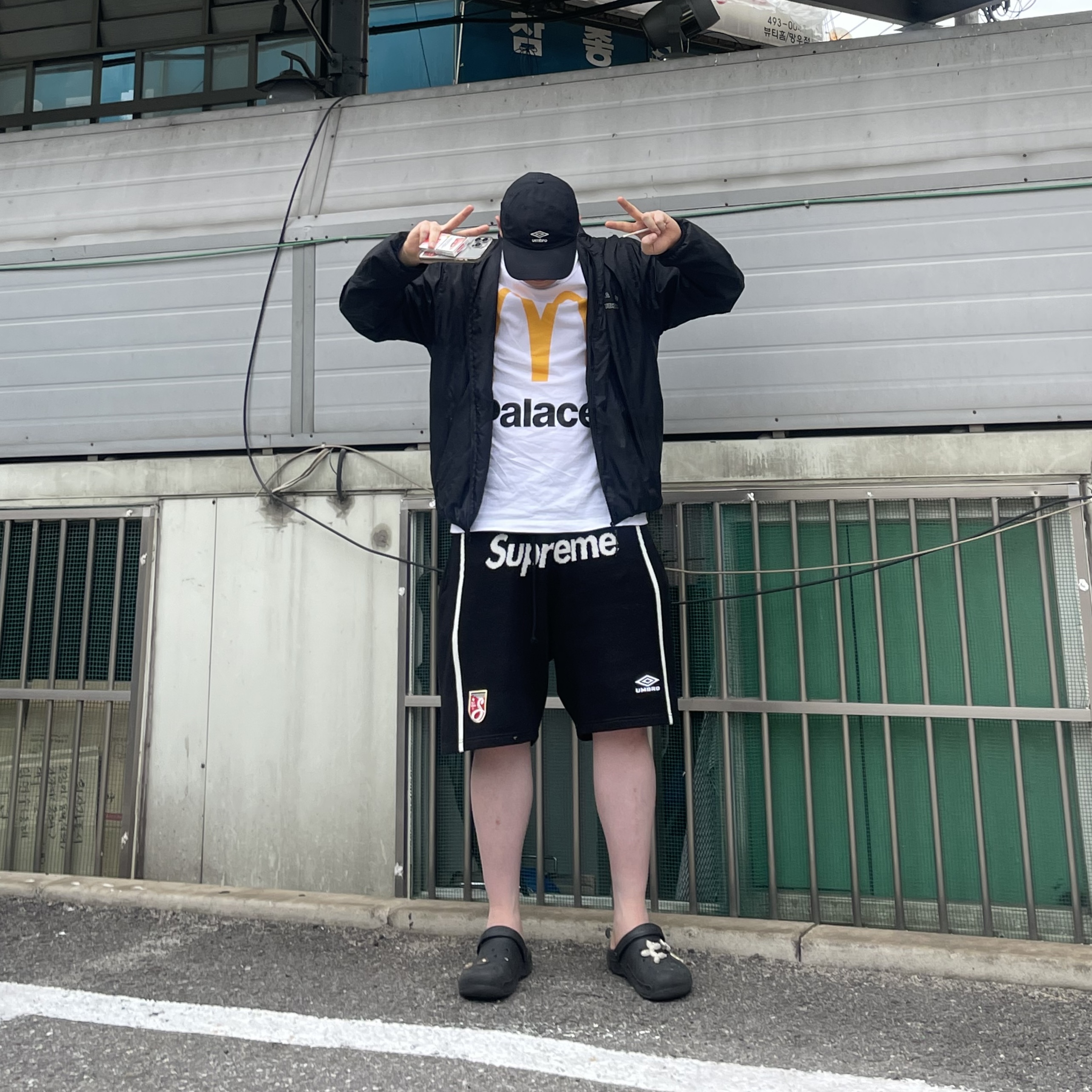 Supreme x Umbro Knit Soccer Shorts Black - 25SS, IAB Studio Ripstop Wind Jacket Black 착용 스타일