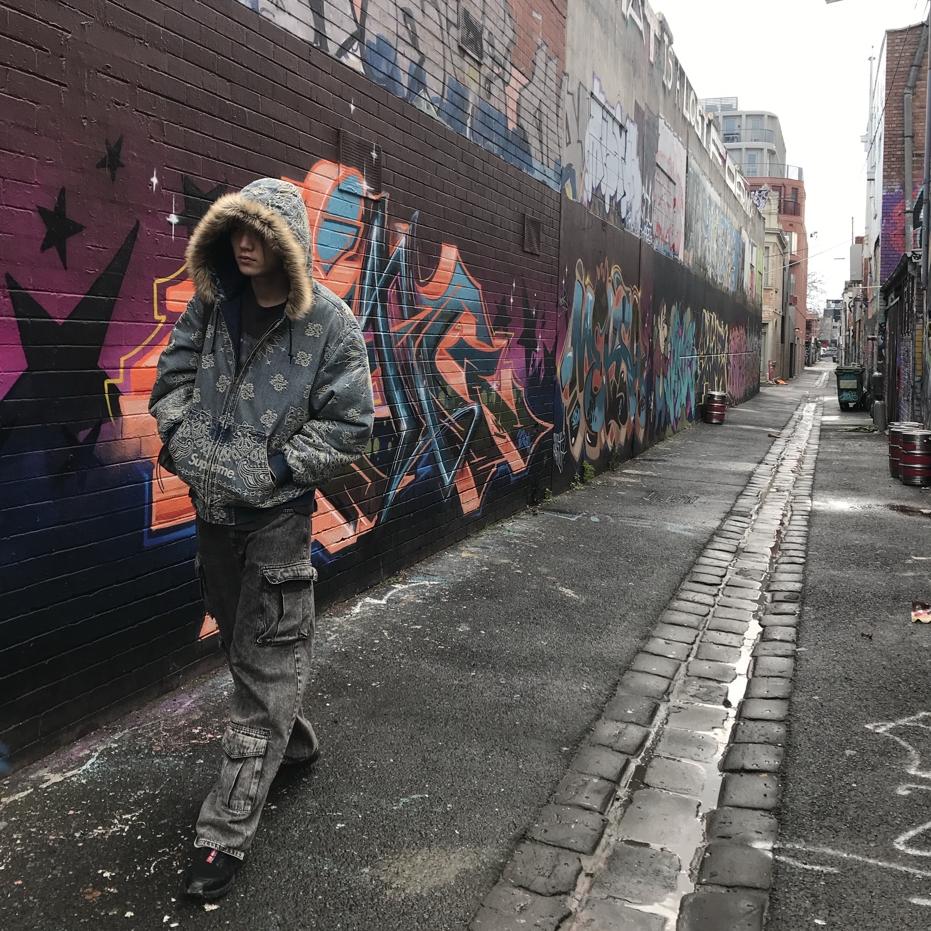 Supreme Bandana Jacquard Denim Hooded Work Jacket Blue - 25SS, Salomon x Palace XT-Wings 2 Black 착용 스타일 - 1