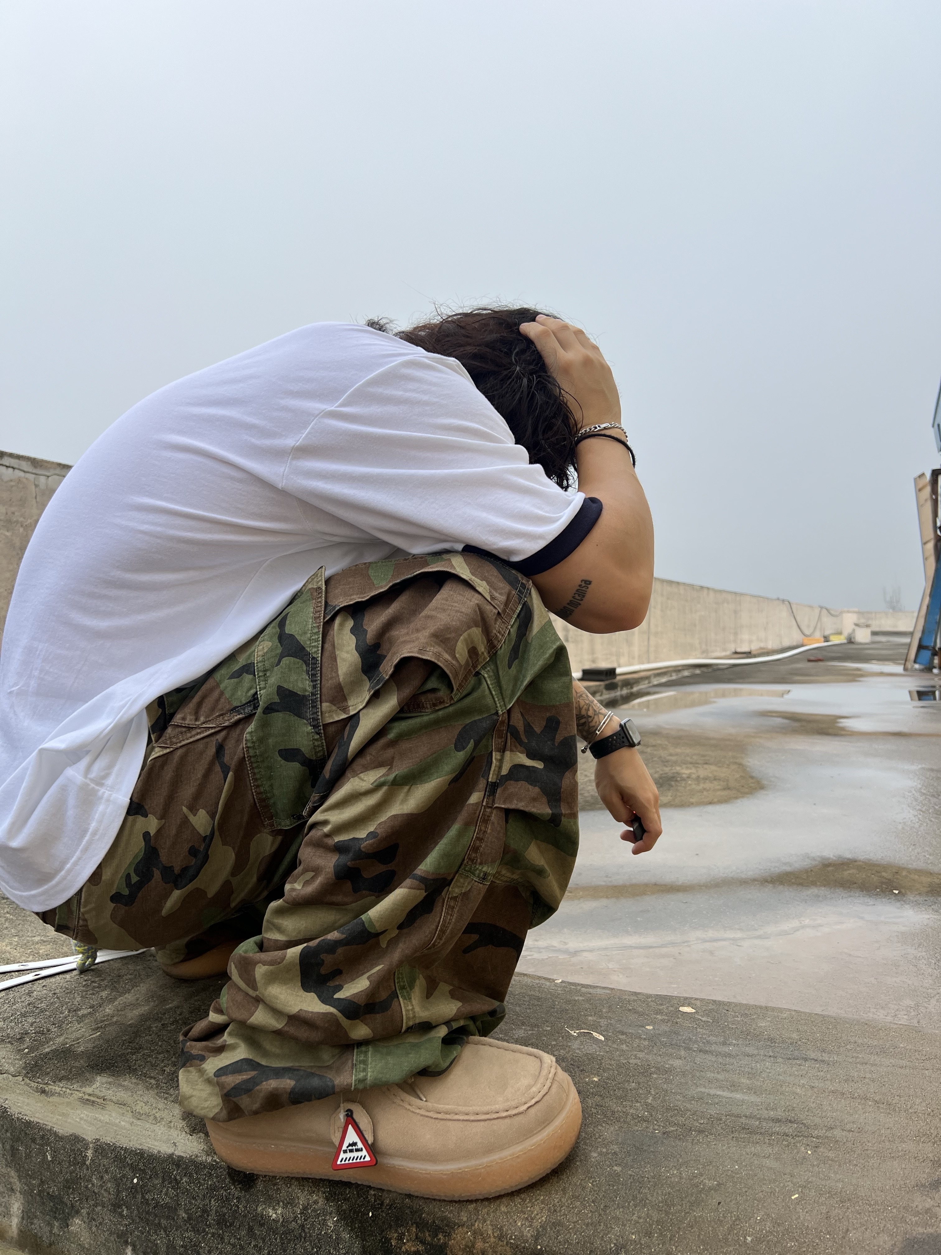NOD Stone Washed Cargo Pants Camo 착용 스타일 - 4