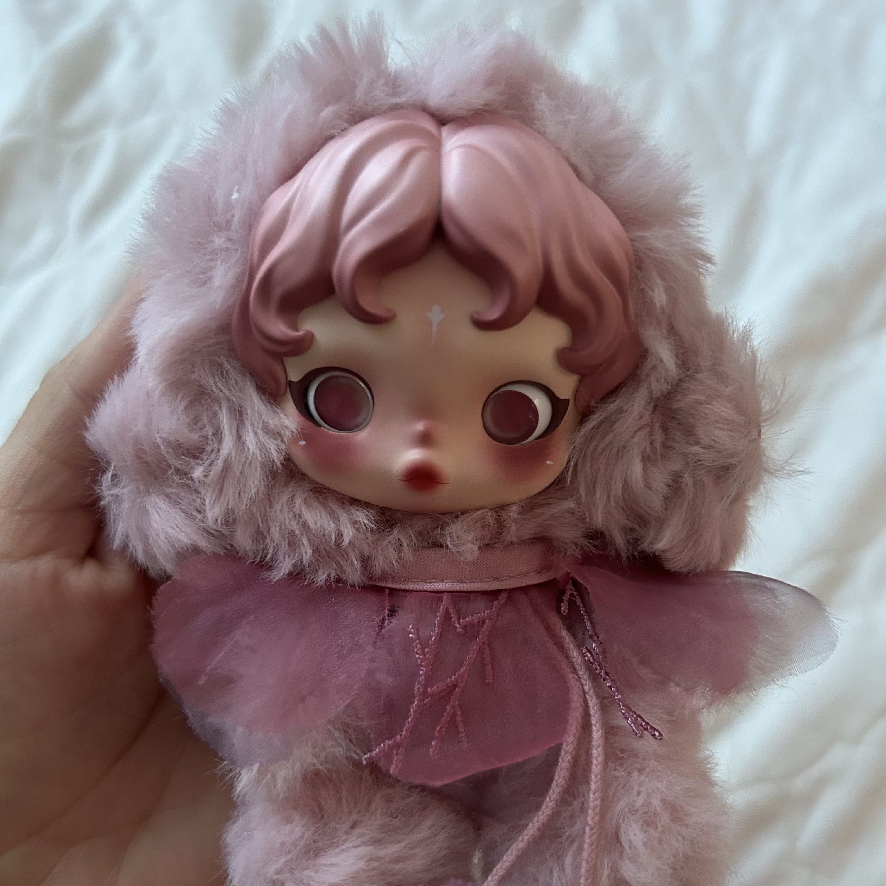 Pop Mart Skullpanda L’Impressionnisme Series Plush Doll Windflower (Opened Case) 착용 스타일