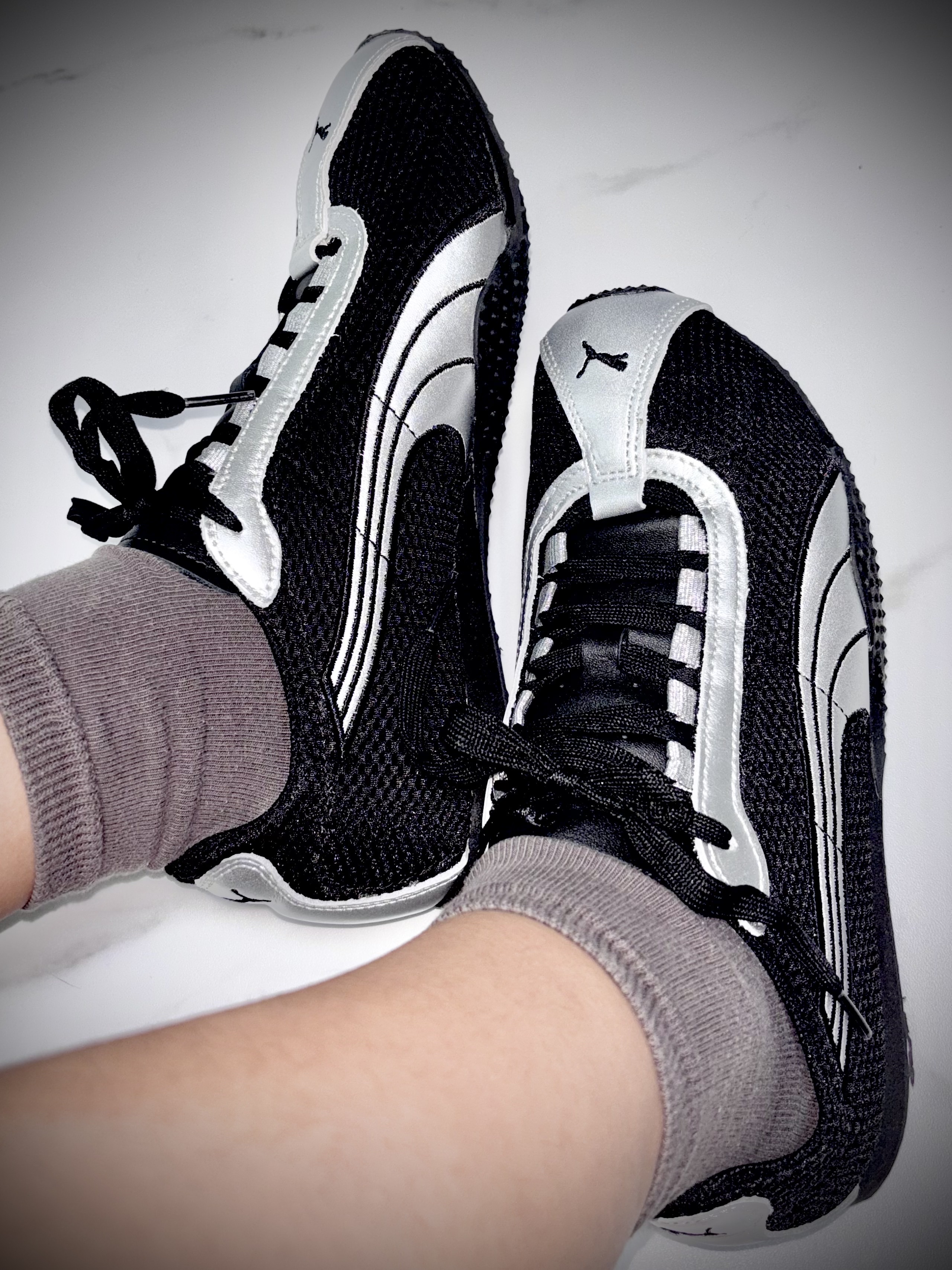 Puma H-street OG Black Silver 착용 스타일 - 2