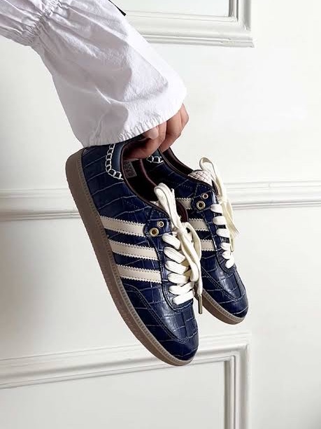 Adidas x Wales Bonner Samba Collegiate Navy Wonder White 착용 스타일