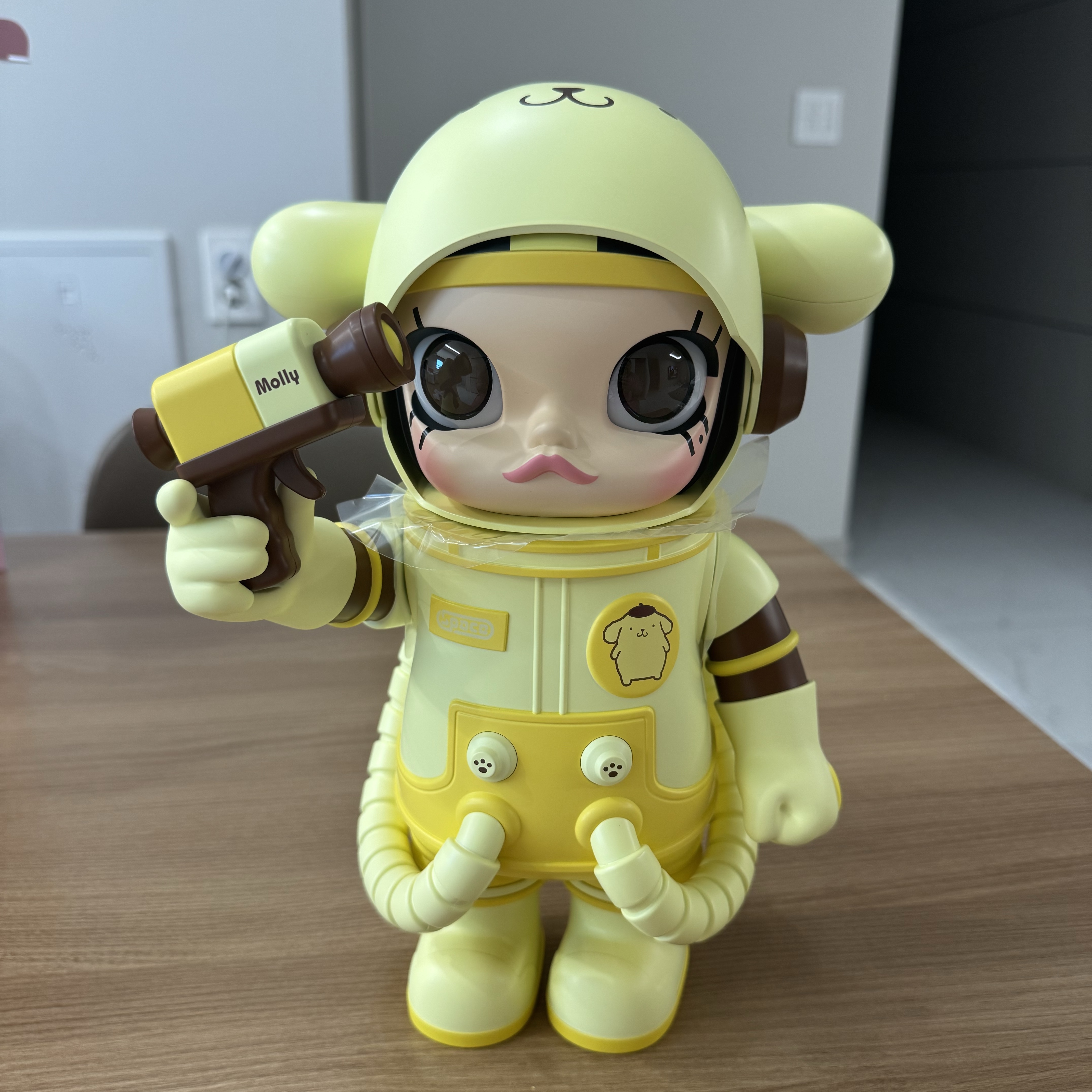 Pop Mart Mega Space Molly Sanrio Sealed Case 400% (1 Blind Box) 착용 스타일 - 1