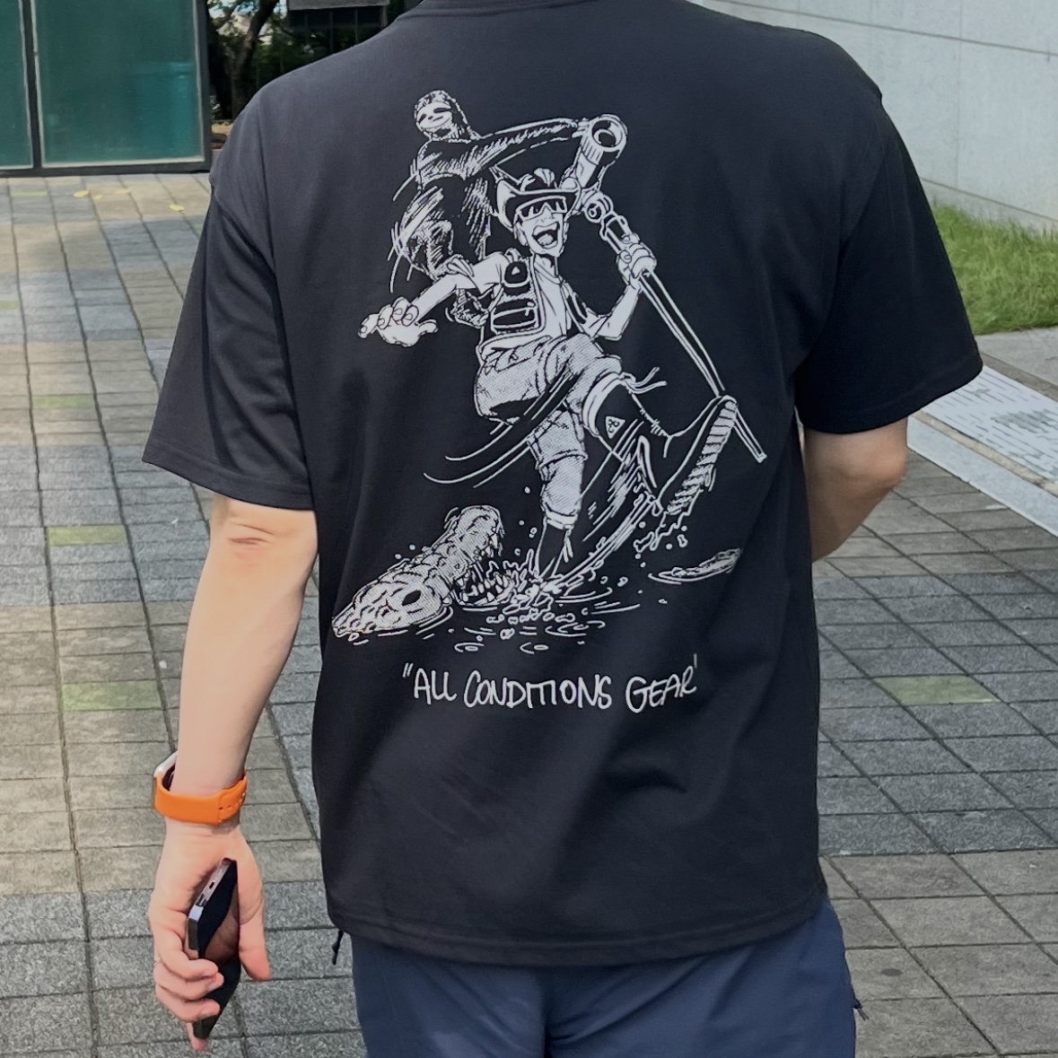 Nike ACG Dri-Fit T-Shirt Black - Asia, Nike ACG Reservoir Goat Shorts Thunder Blue Summit White - Asia 착용 스타일 - 1