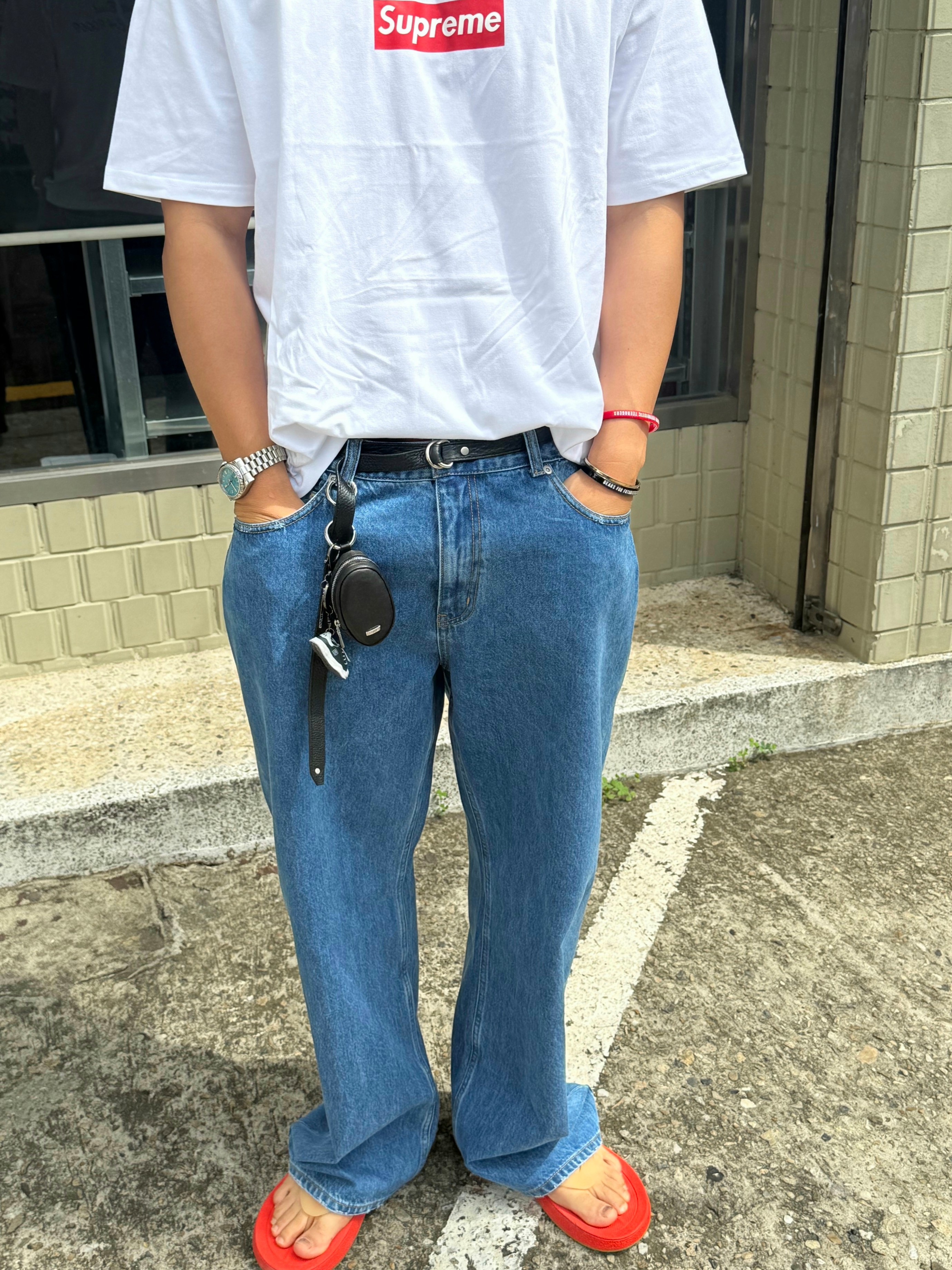 Supreme West Hollywood Box Logo T-Shirt White - 23SS, Human Made Acrylic Bangle #1 Red 착용 스타일 - 1