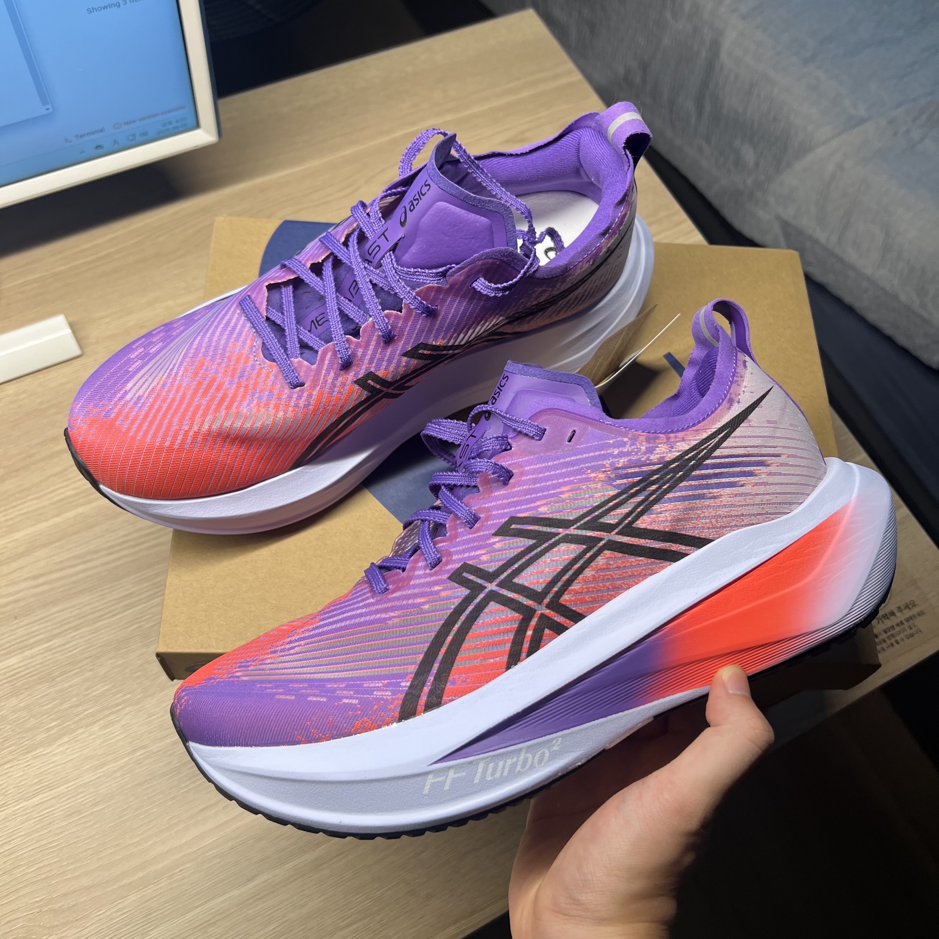 Asics Megablast Edo Purple Black 착용 스타일