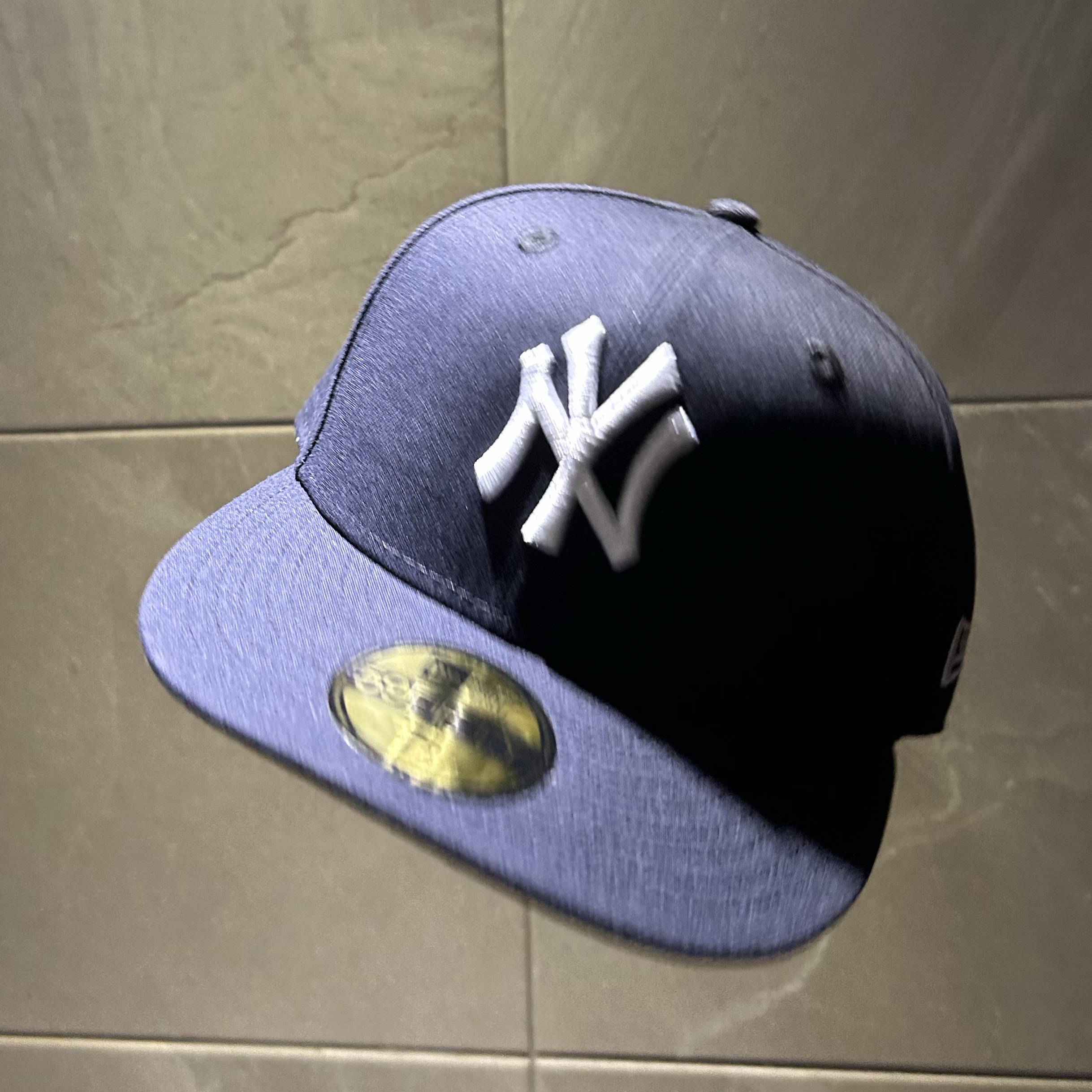 New Era 59Fifty MLB Authentic New York Yankees Game Navy 착용 스타일