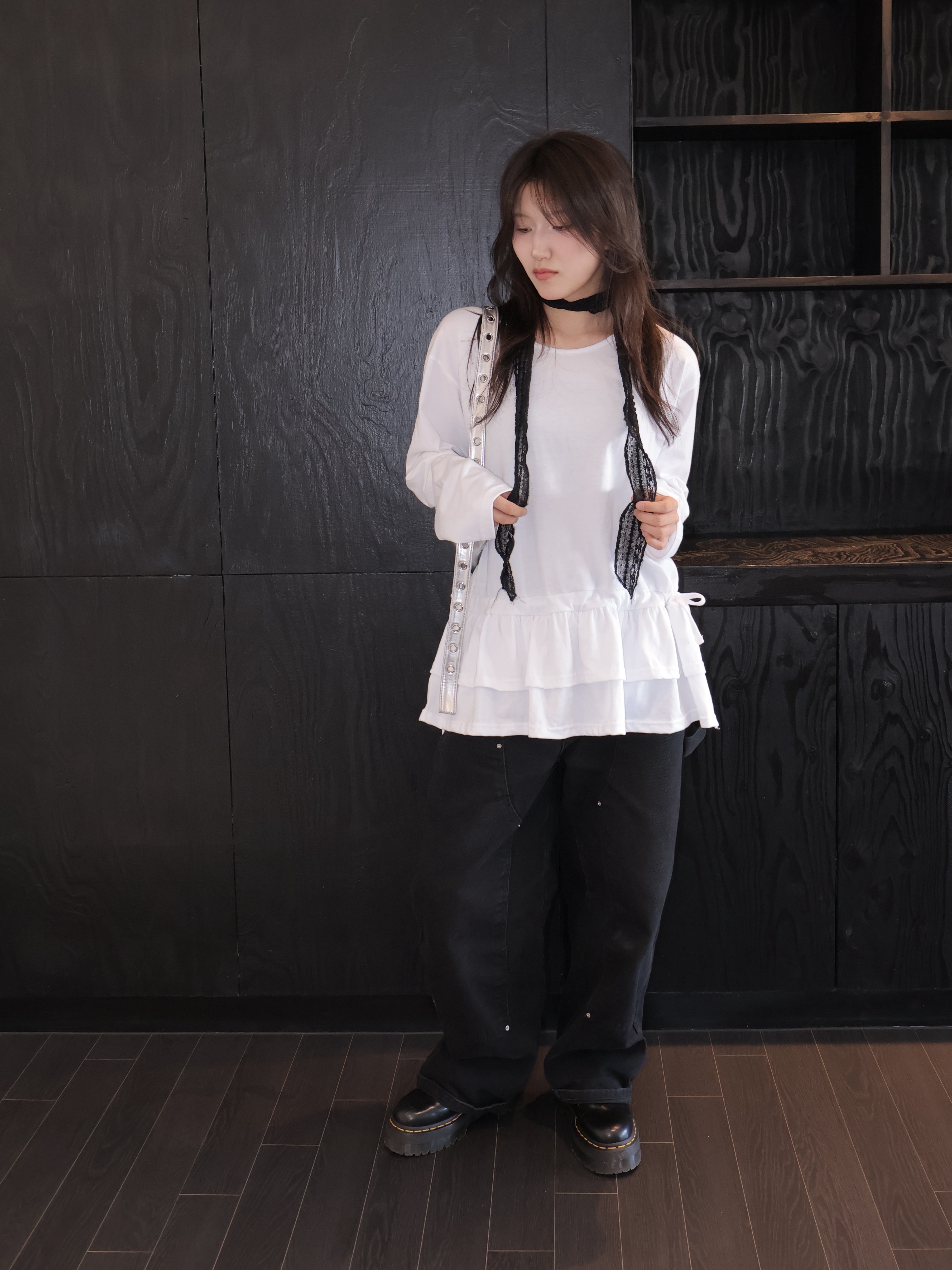 Dr. Martens Women 1461 Quad Black 착용 스타일 - 1